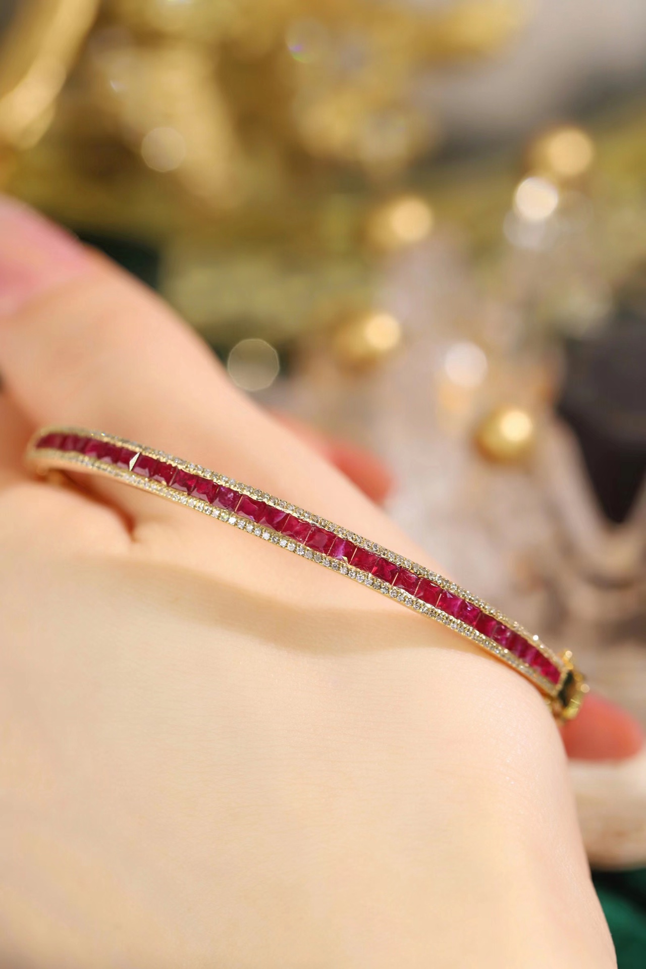 18k Gold Ruby Diamond Bracelet with Bezel Setting, Luxurious Circle of 2.96ct Blue Ruby