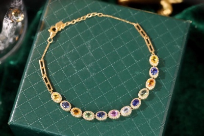 18k Gold Bracelet with Fancy Sapphires and Natural Diamonds – 0.60ct Fancy Sapphires and 4.08ct Diamonds
