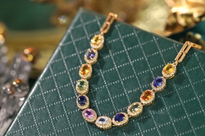 18k Gold Bracelet with Fancy Sapphires and Natural Diamonds – 0.60ct Fancy Sapphires and 4.08ct Diamonds