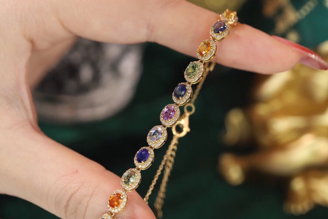 18k Gold Bracelet with Fancy Sapphires and Natural Diamonds – 0.60ct Fancy Sapphires and 4.08ct Diamonds