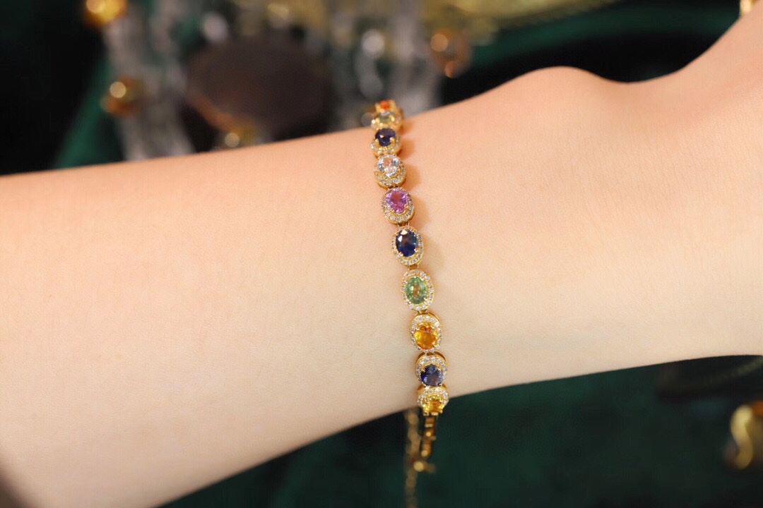 18k Gold Bracelet with Fancy Sapphires and Natural Diamonds – 0.60ct Fancy Sapphires and 4.08ct Diamonds