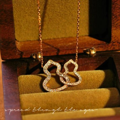 18k Gold Gourd Necklace Set with 0.30ct Natural Diamond