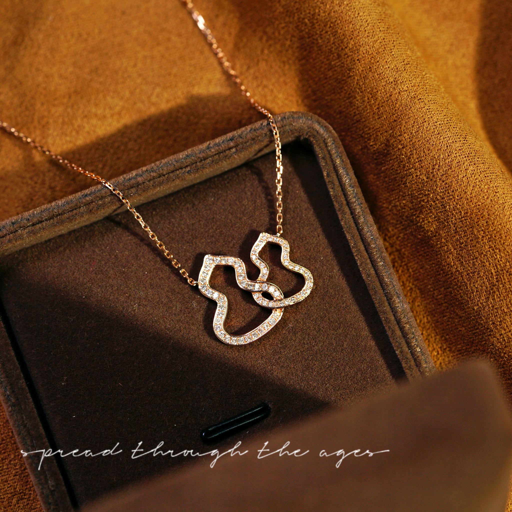 18k Gold Gourd Necklace Set with 0.30ct Natural Diamond