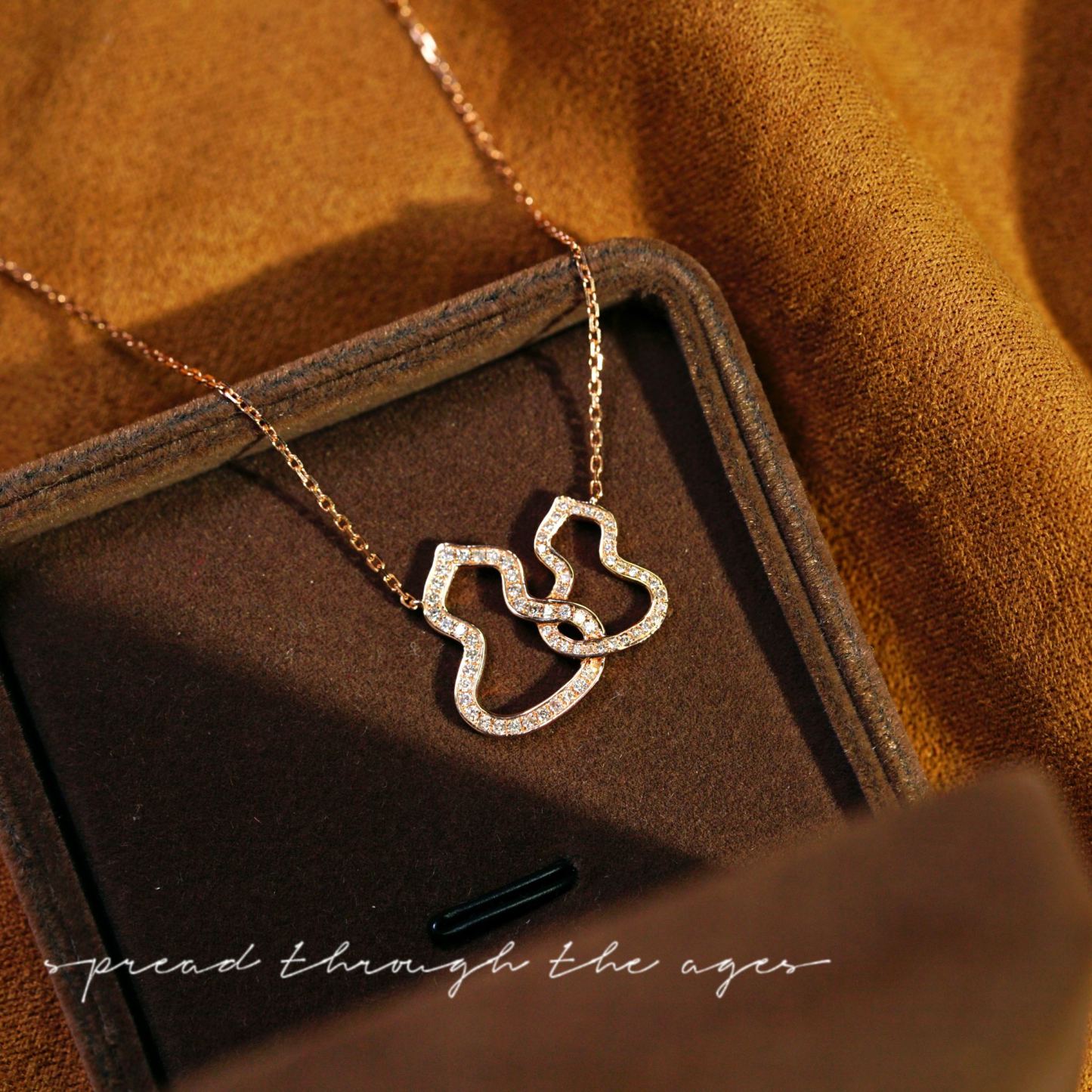 18k Gold Gourd Necklace Set with 0.30ct Natural Diamond