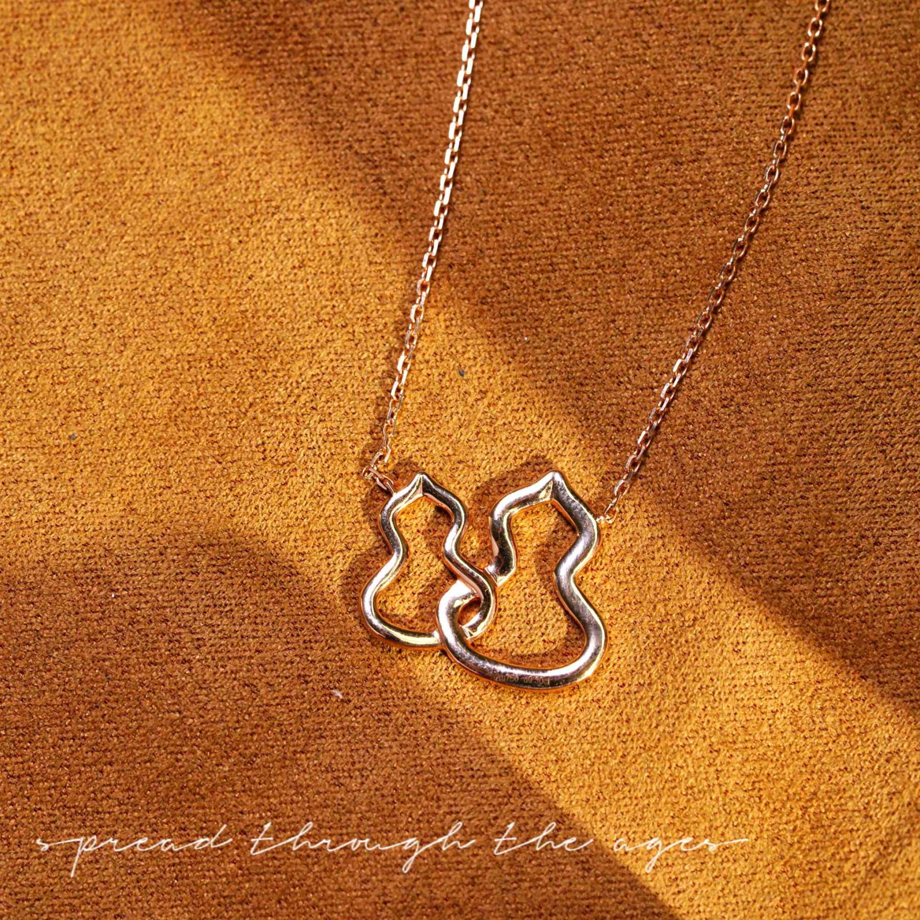 18k Gold Gourd Necklace Set with 0.30ct Natural Diamond