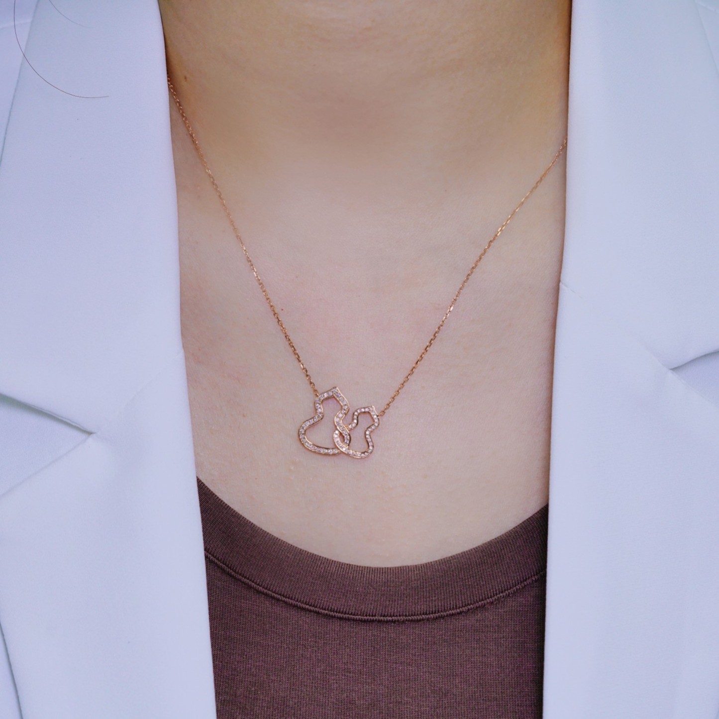 18k Gold Gourd Necklace Set with 0.30ct Natural Diamond