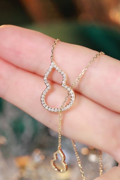 18k Gold Gourd Necklace Set with 0.20ct Natural Diamond