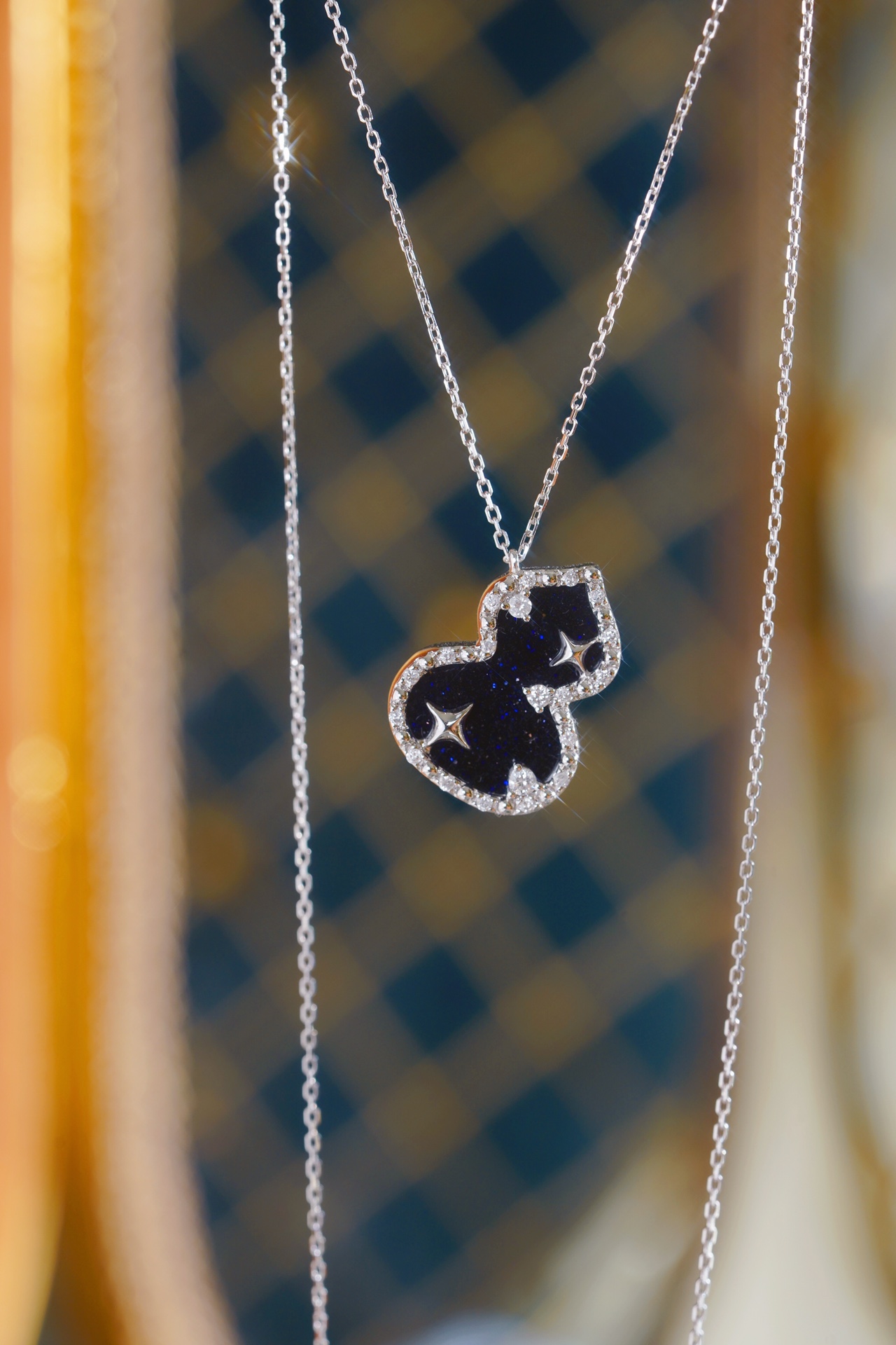 18k Gold Gourd Necklace Set with 0.15ct Natural Diamond