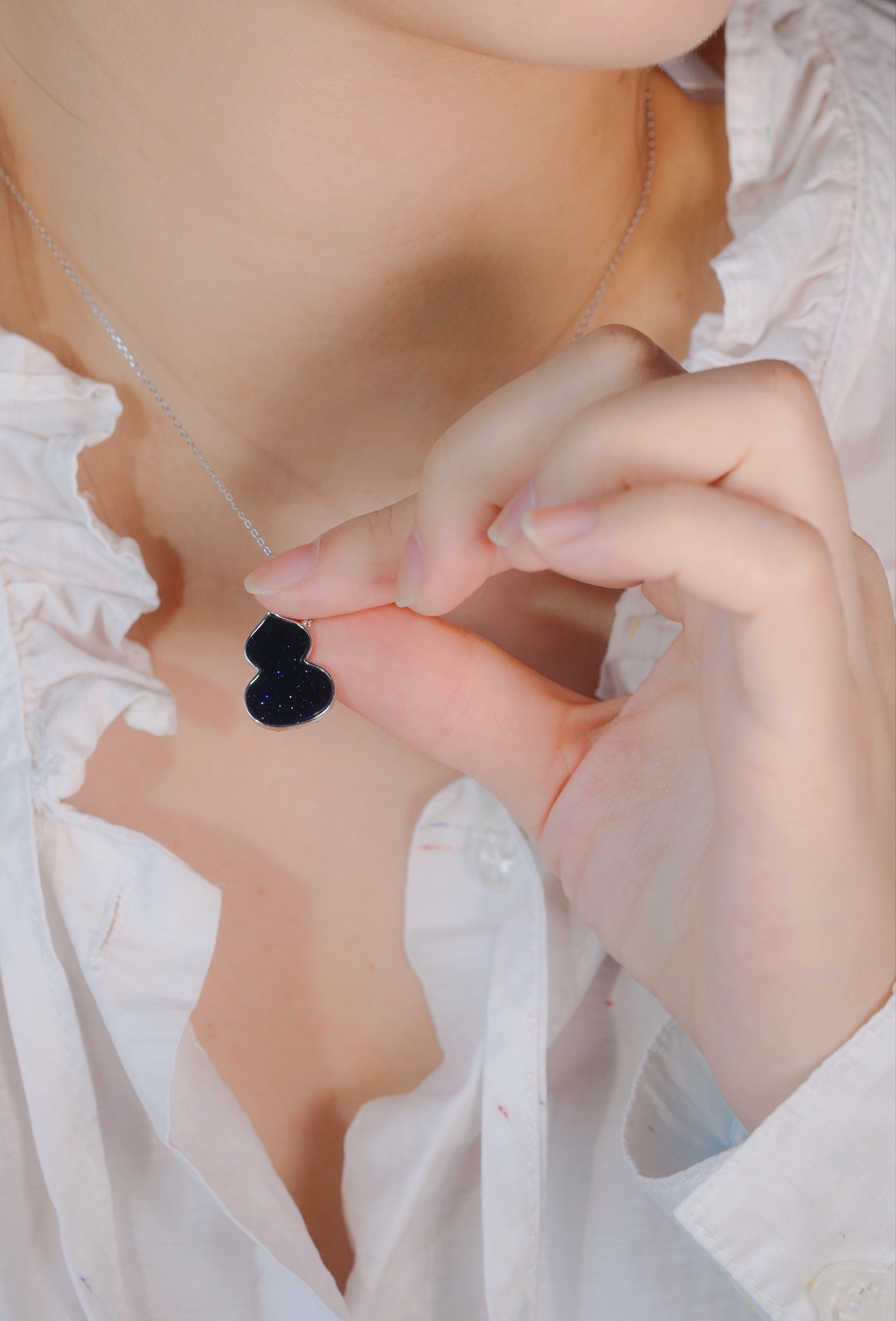 18k Gold Gourd Necklace Set with 0.15ct Natural Diamond