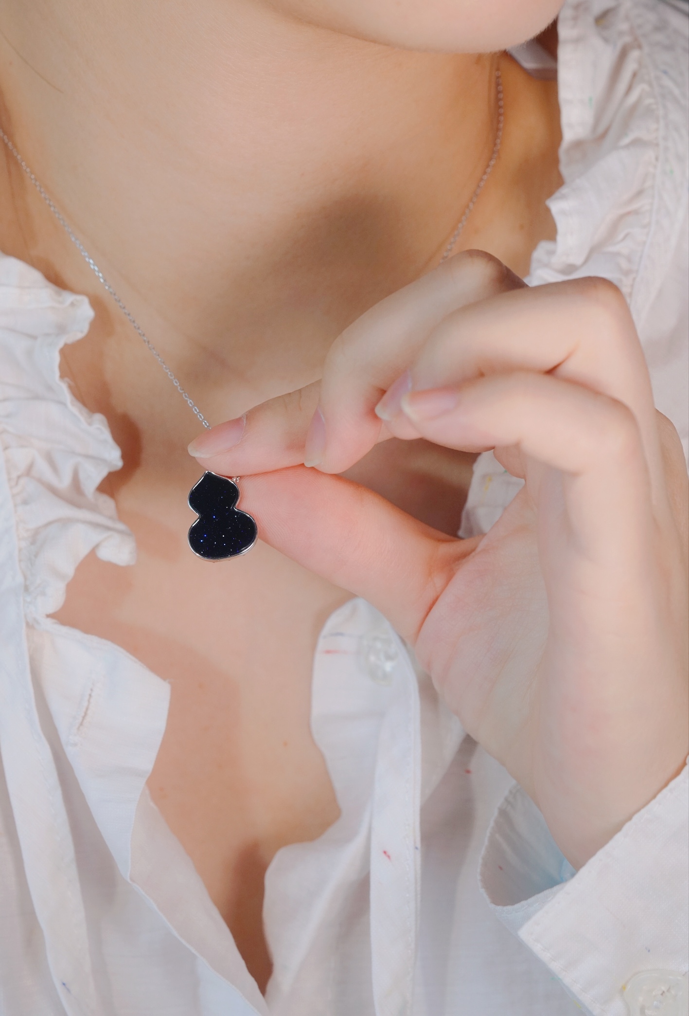 18k Gold Gourd Necklace Set with 0.15ct Natural Diamond