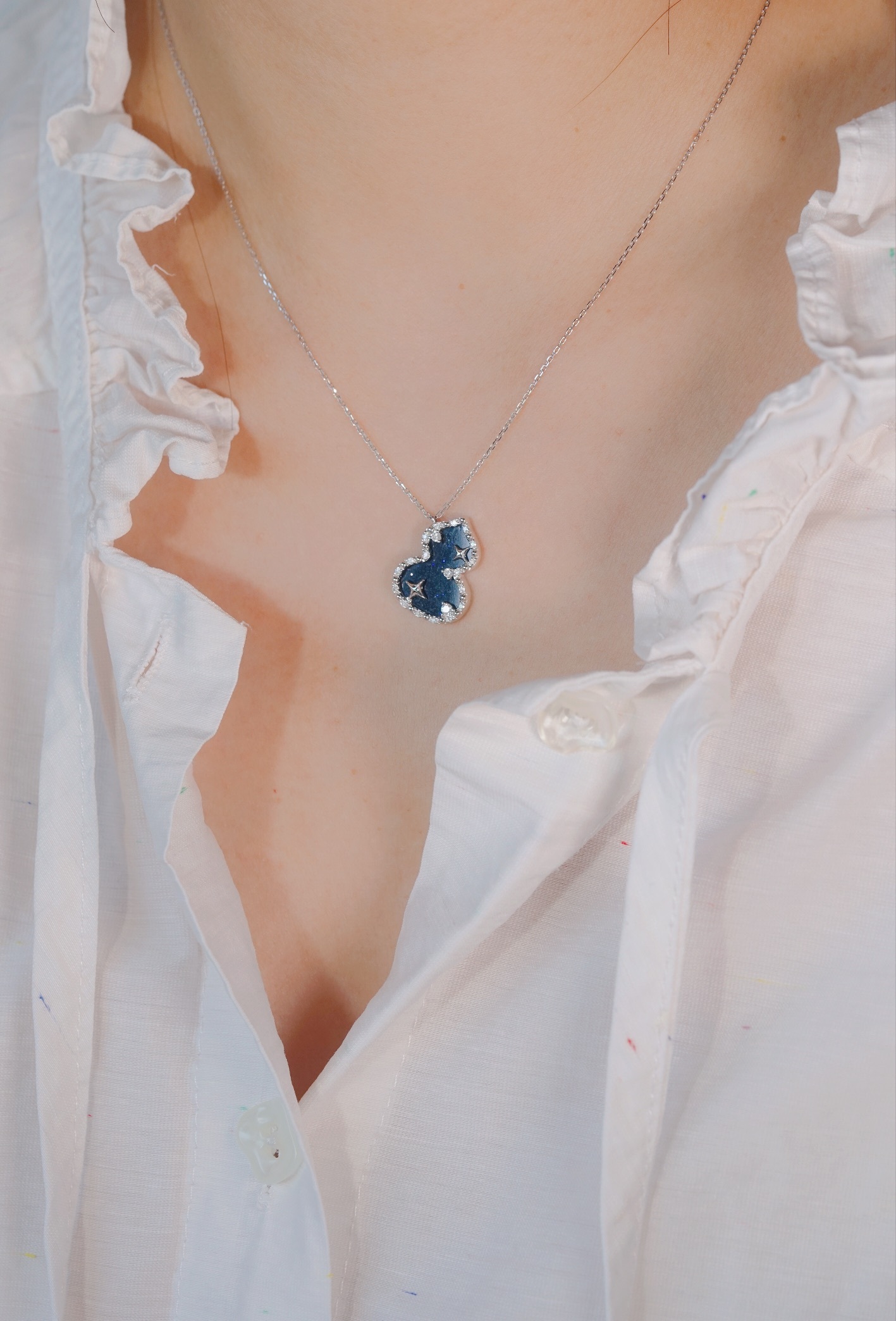 18k Gold Gourd Necklace Set with 0.15ct Natural Diamond