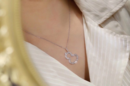 18k Gold Gourd Necklace Set with 0.80ct Natural Diamond