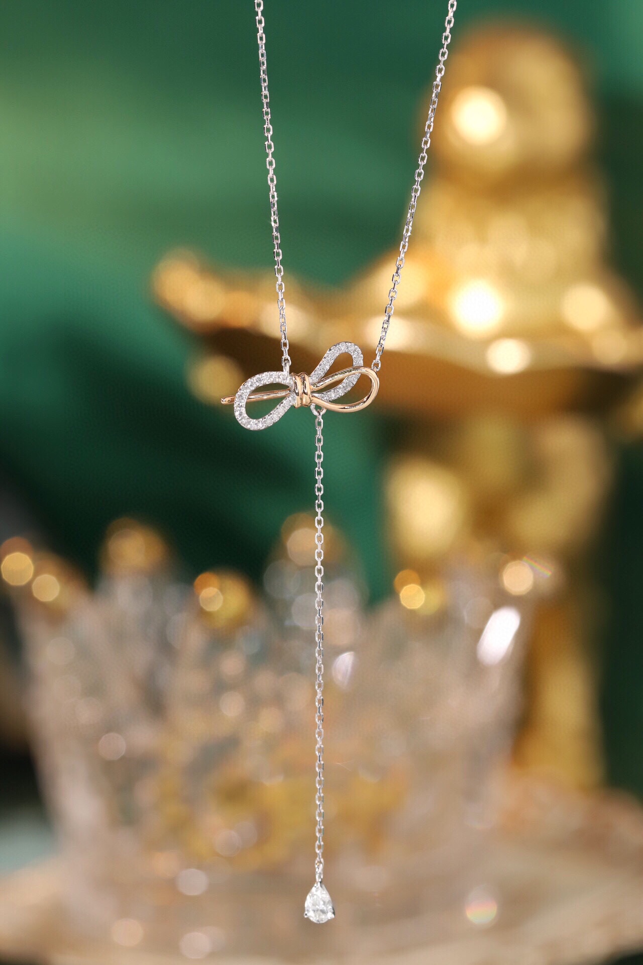 18k Gold Butterfly Necklace Set with 0.20ct Natural Diamond