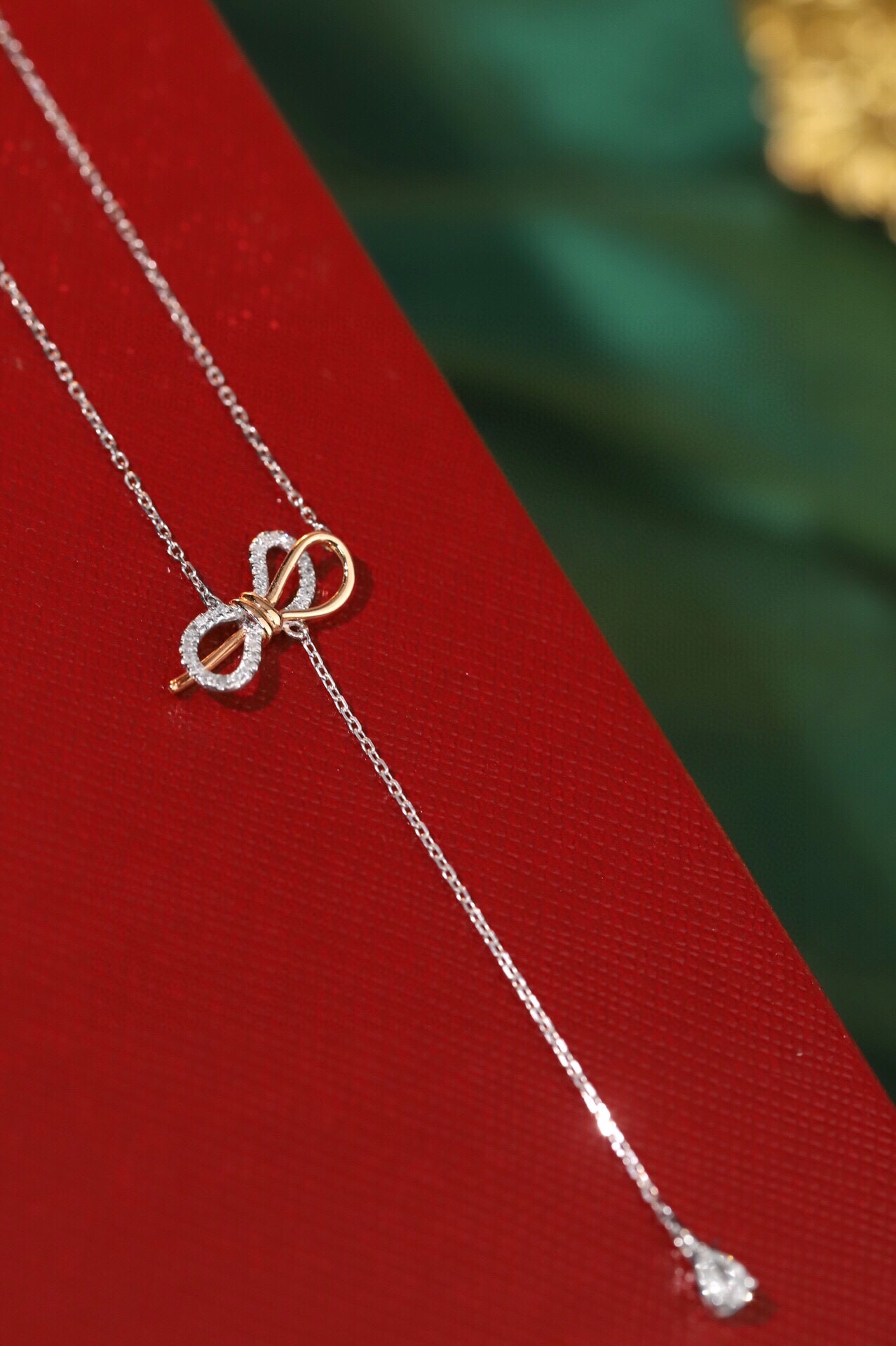 18k Gold Butterfly Necklace Set with 0.20ct Natural Diamond