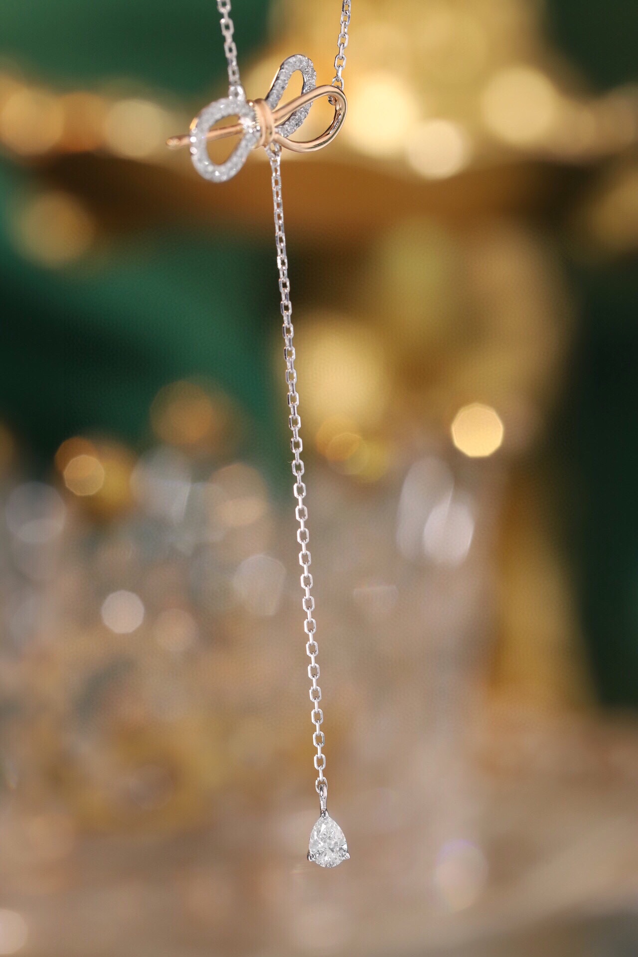 18k Gold Butterfly Necklace Set with 0.20ct Natural Diamond