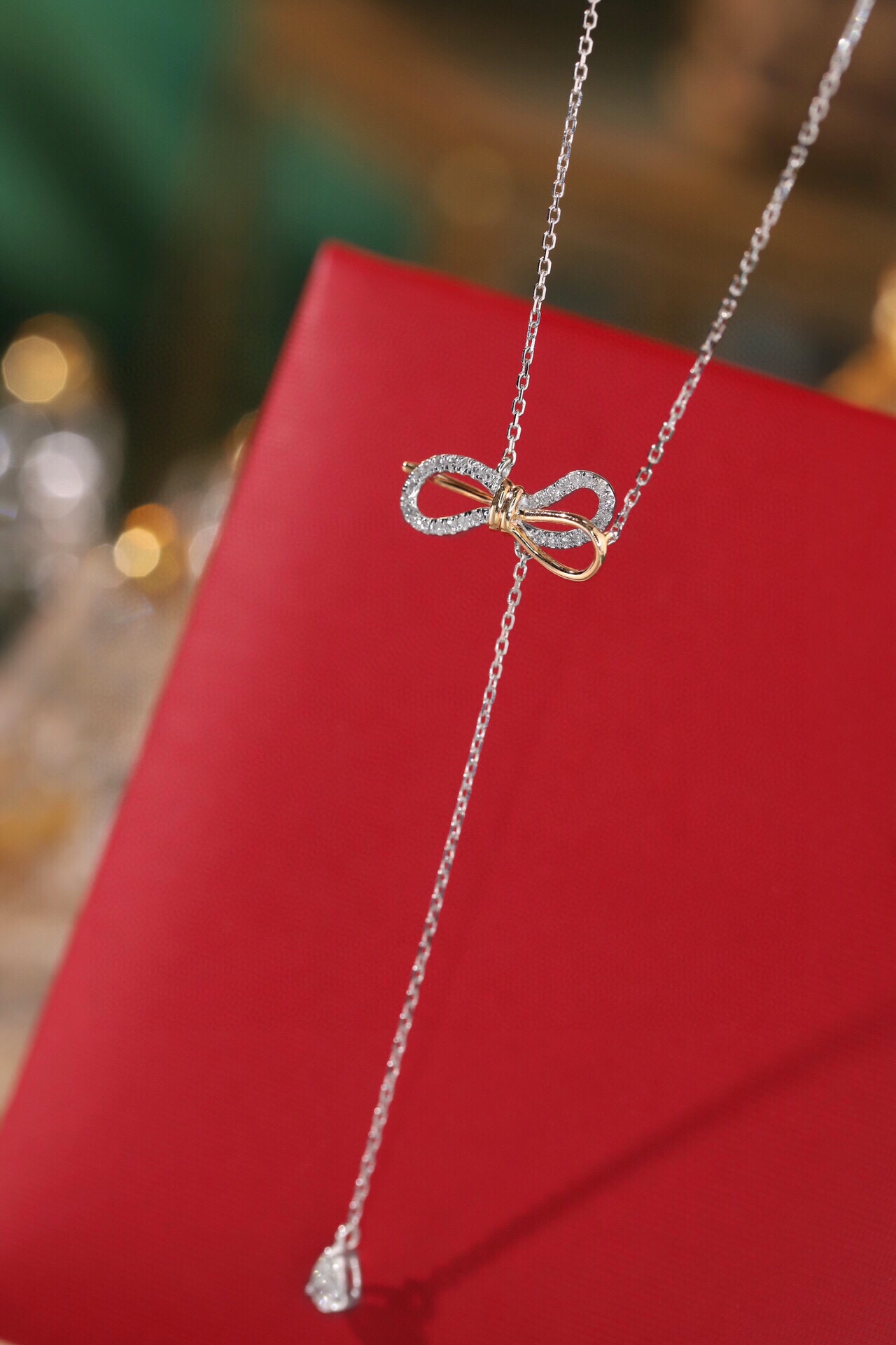 18k Gold Butterfly Necklace Set with 0.20ct Natural Diamond