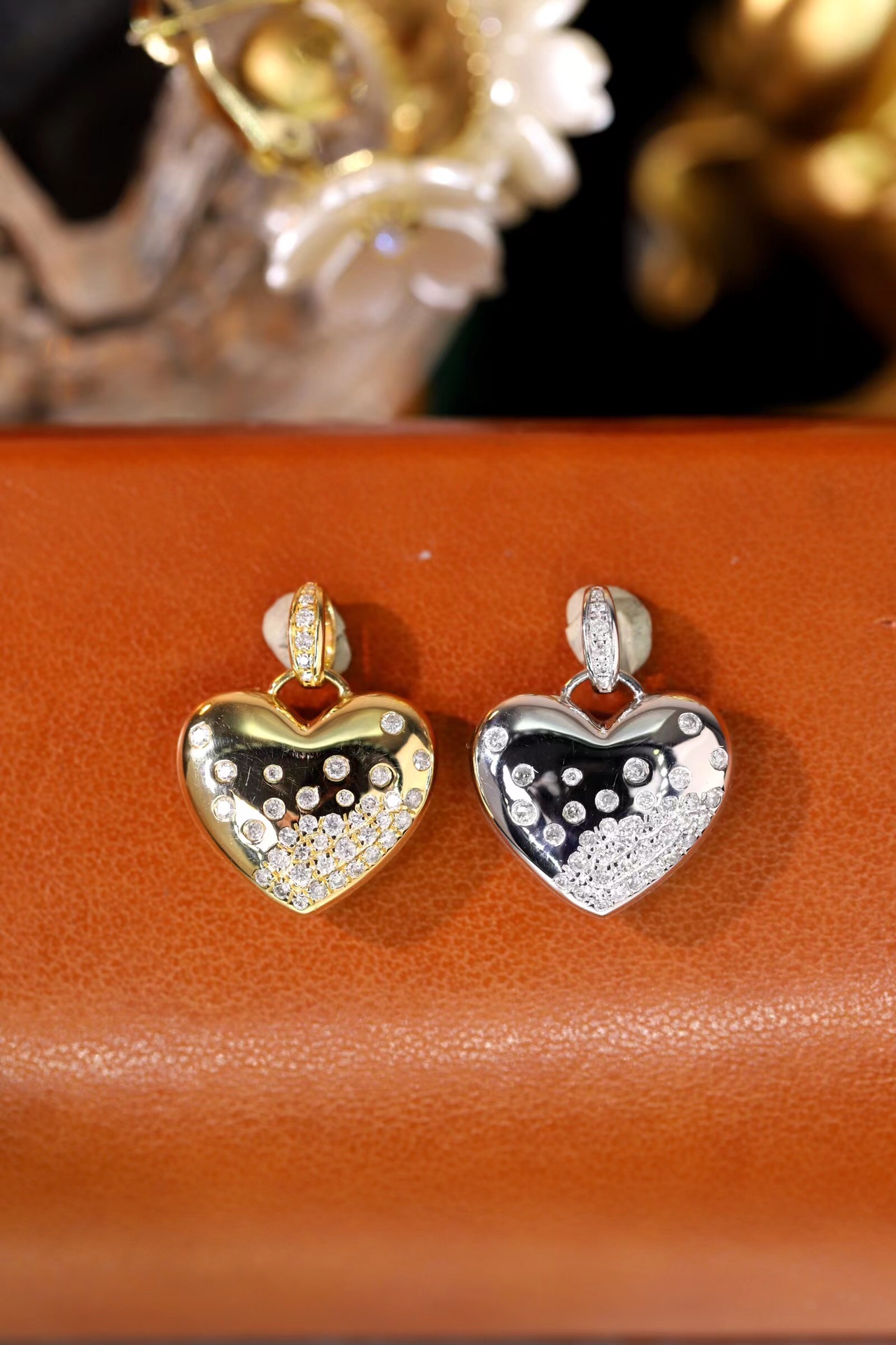 18k Gold with Pendant, Heart-Shaped Design, 0.30ct Natural Diamond （Does not include chain.）