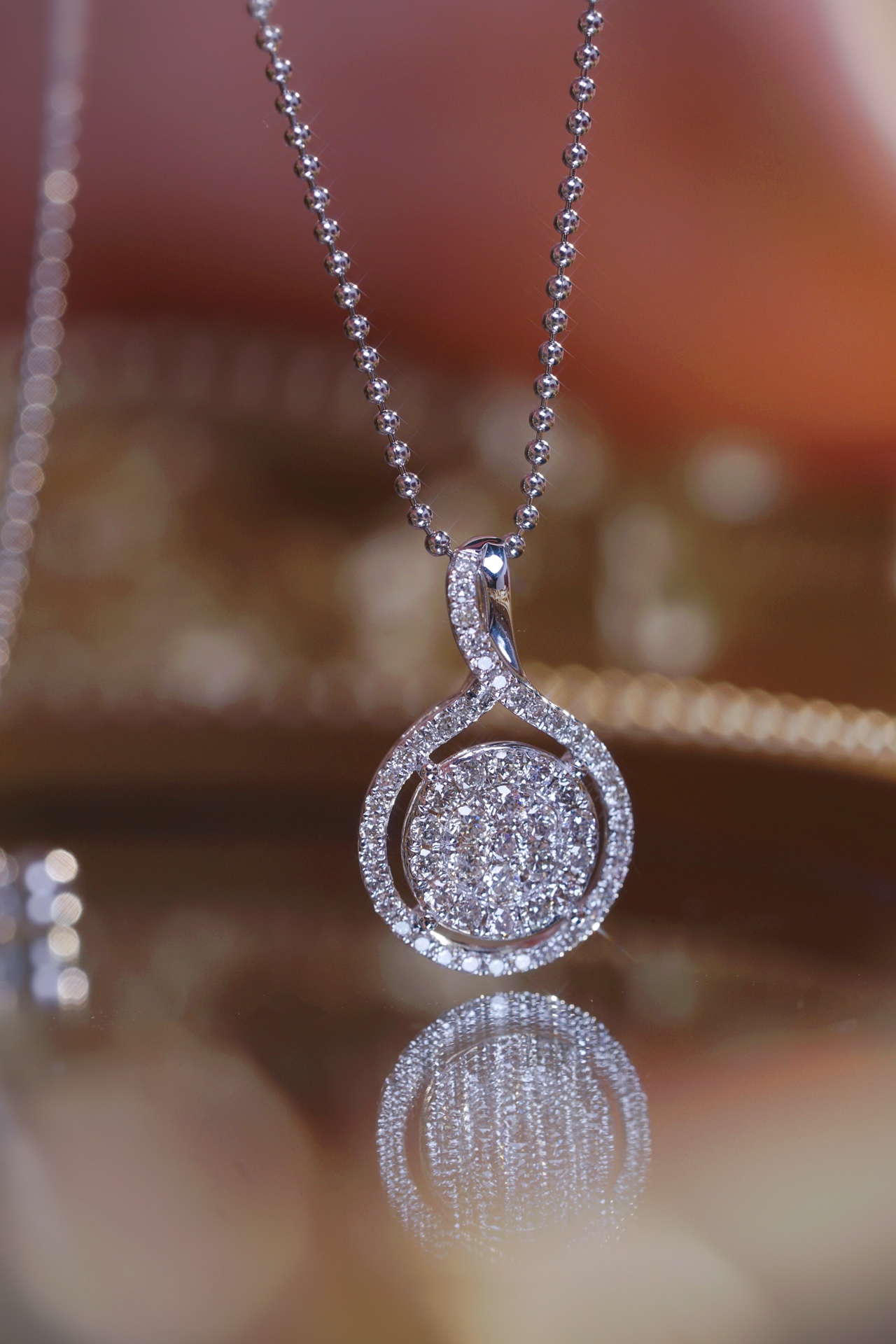 18k Gold with Pendant,0.70ct Natural Diamond （Does not include chain.）