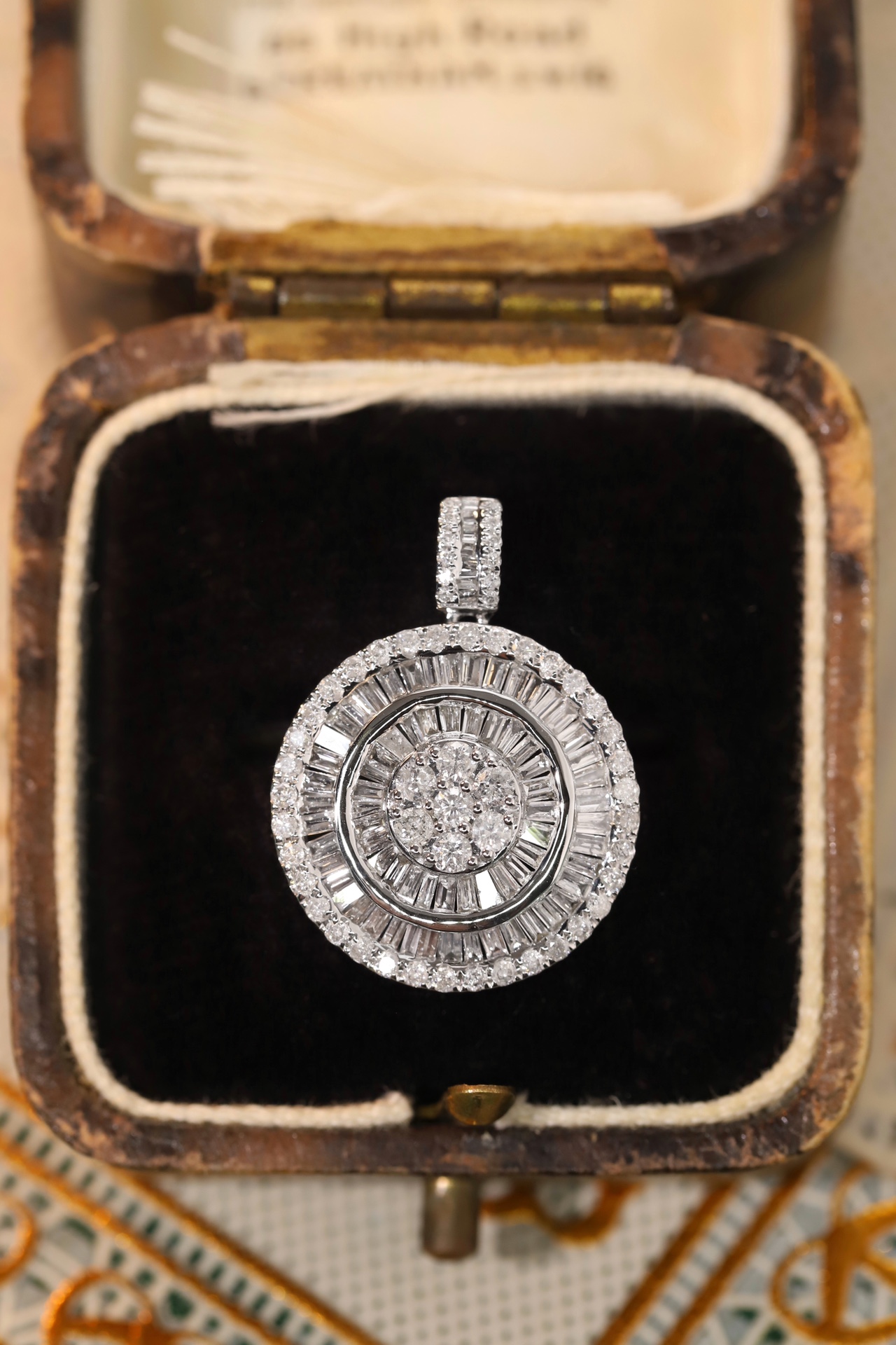 18k Gold with Pendant,1.10ct Natural Diamond （Does not include chain.）