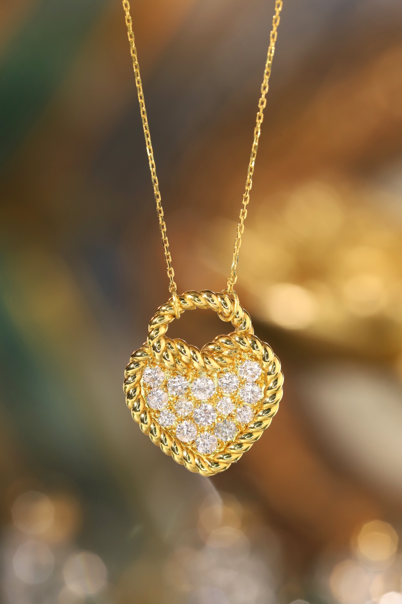 18k Gold with Pendant, Heart-Shaped Design, 0.52ct Natural Diamond （Does not include chain.）