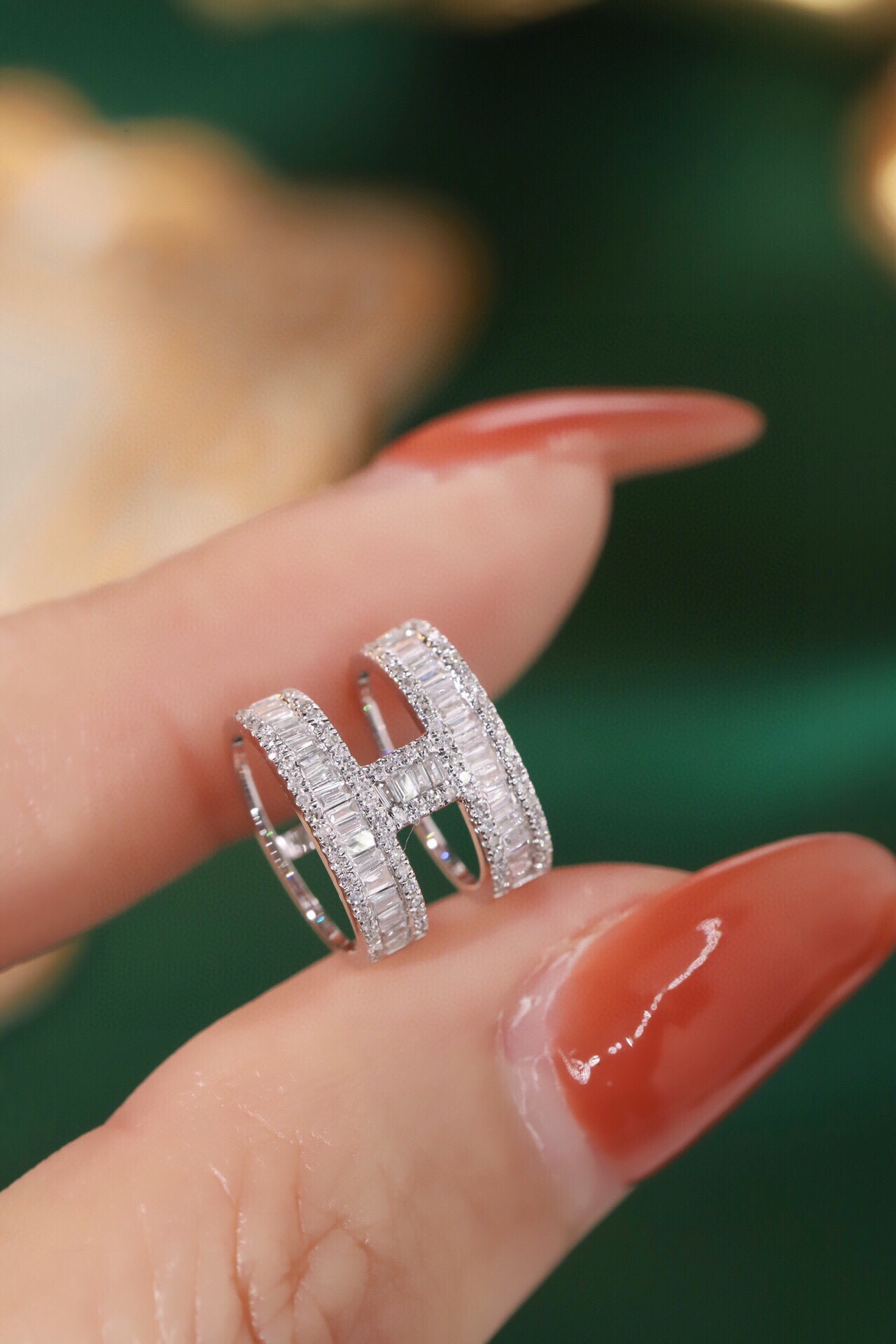 18k Gold Pendant, Flower Design, 0.35ct Diamond (chain not included)