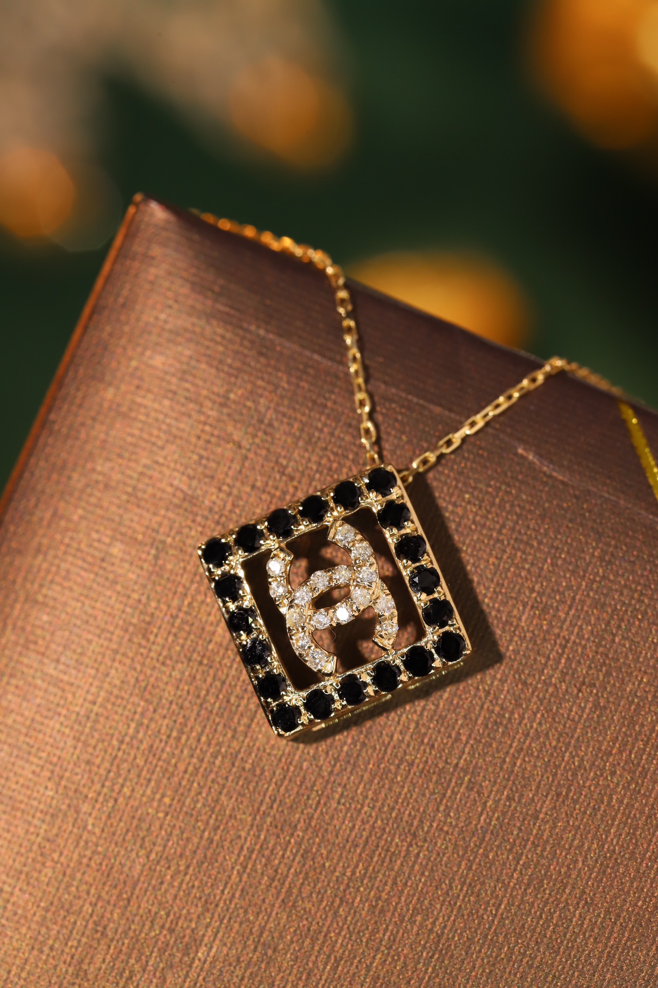 18k Gold Necklace “C” with 0.90ct Black Diamond