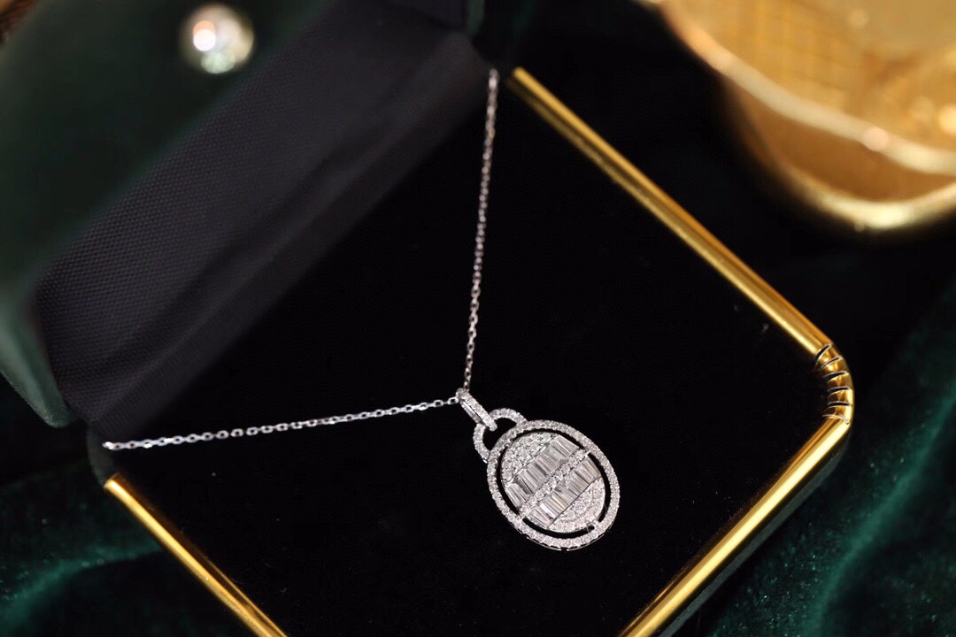 18k Gold Necklace with 0.70ct Natural Diamond