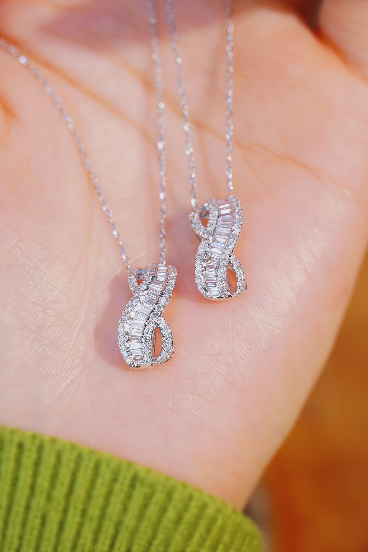 18k Gold Necklace with 0.40ct Natural Diamond