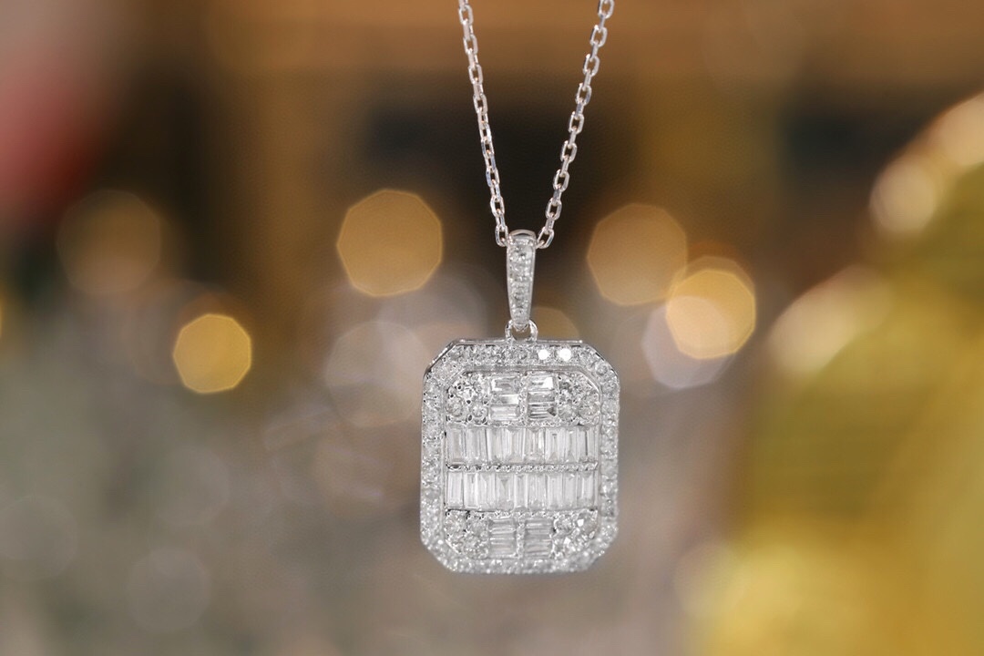 18k Gold Necklace with 1ct Natural Diamond