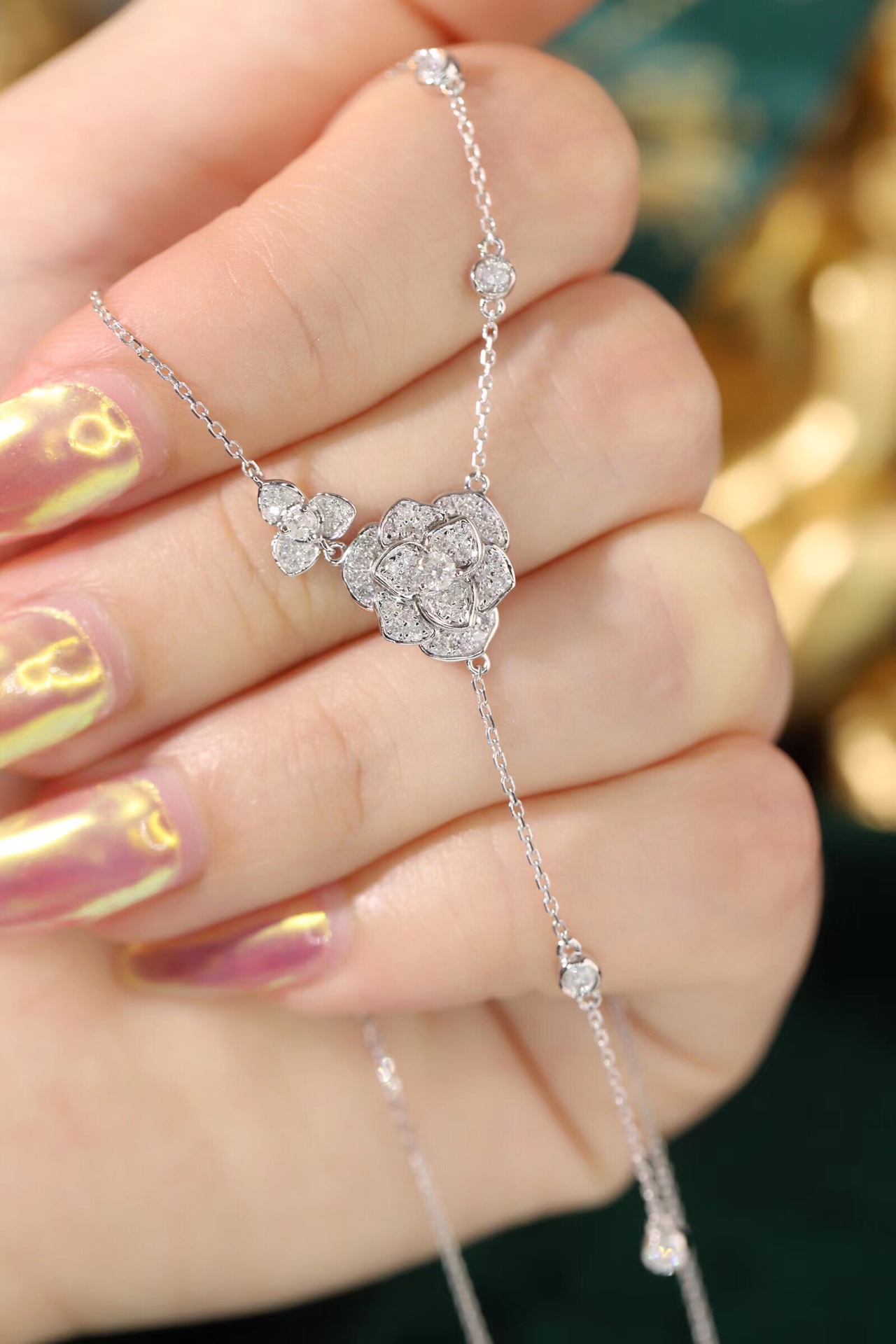 18k Gold Necklace with Flower Design, Natural Diamond 0.60ct