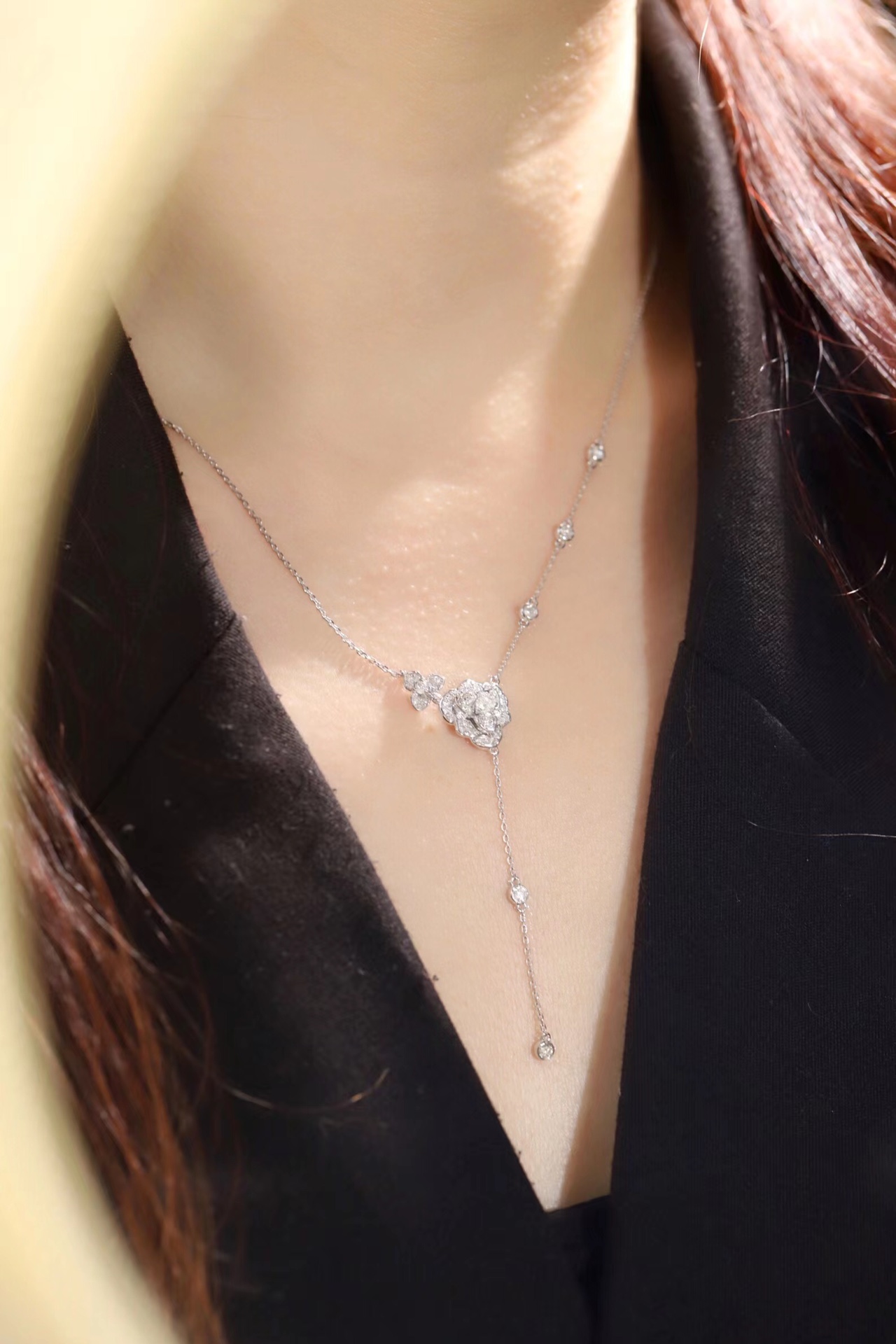 18k Gold Necklace with Flower Design, Natural Diamond 0.60ct
