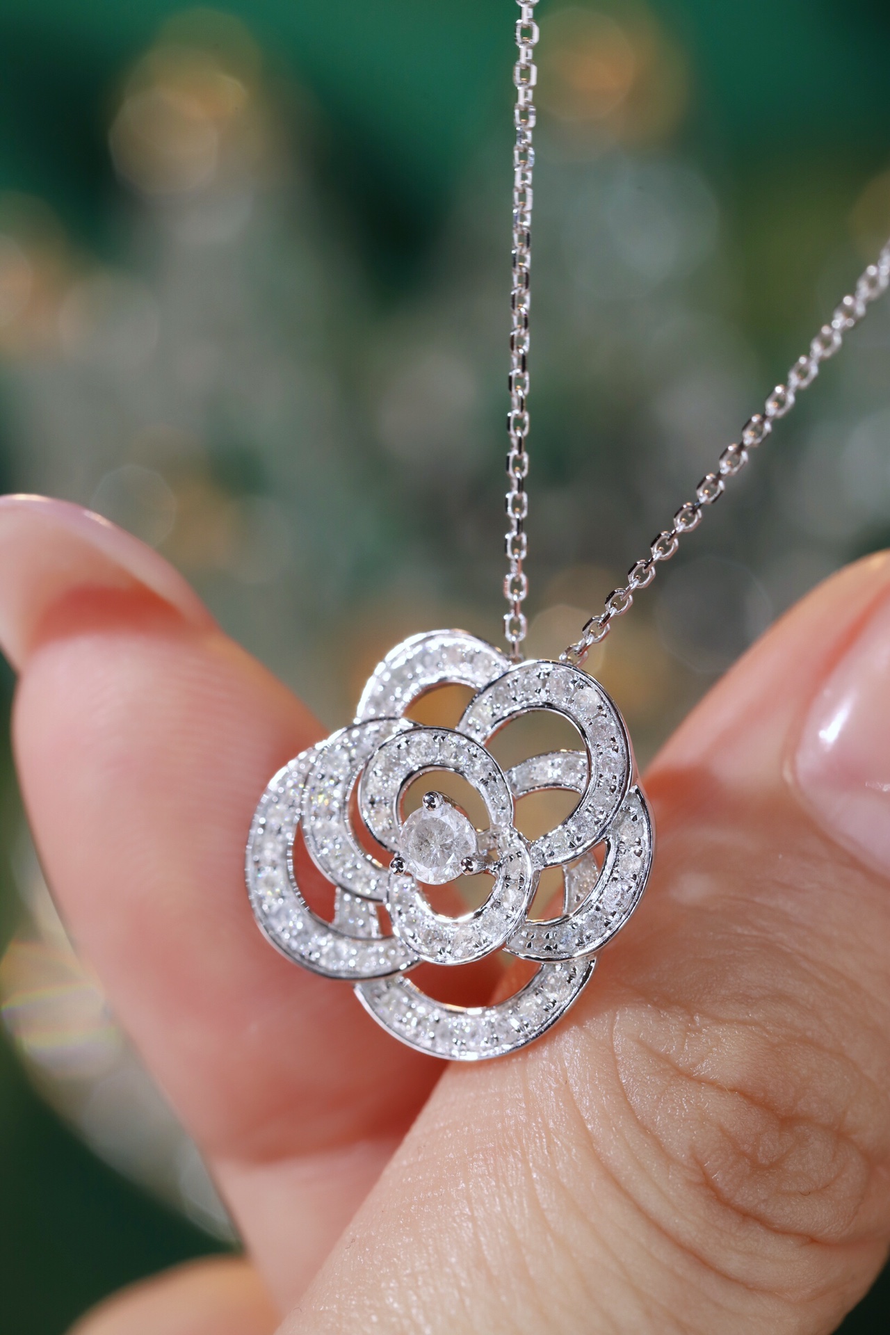 18k Gold Necklace with Flower Design, Natural Diamond 0.65ct