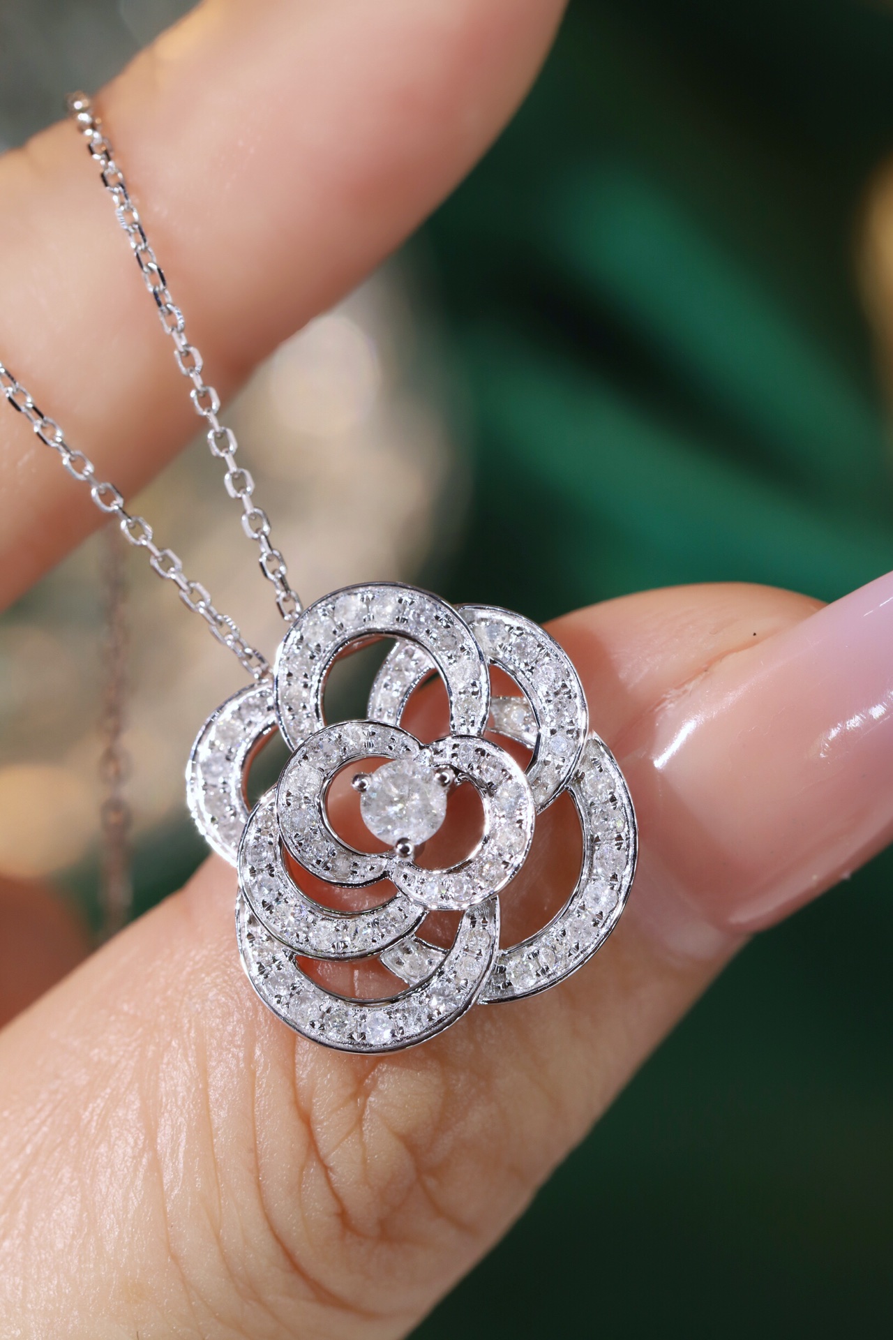 18k Gold Necklace with Flower Design, Natural Diamond 0.65ct