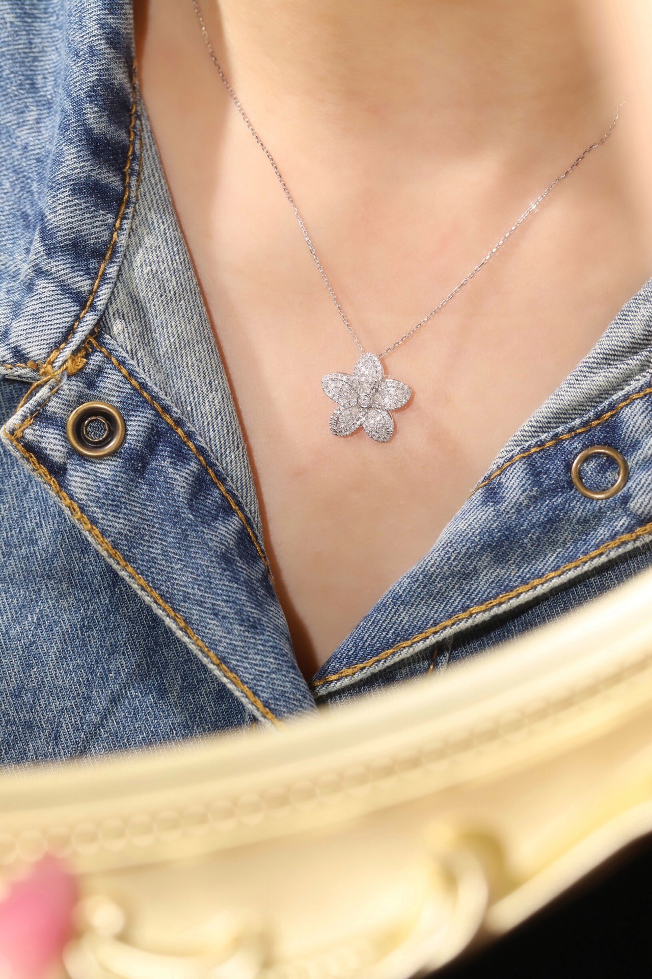 18k Gold Necklace with Flower Design, Natural Diamond 0.55ct