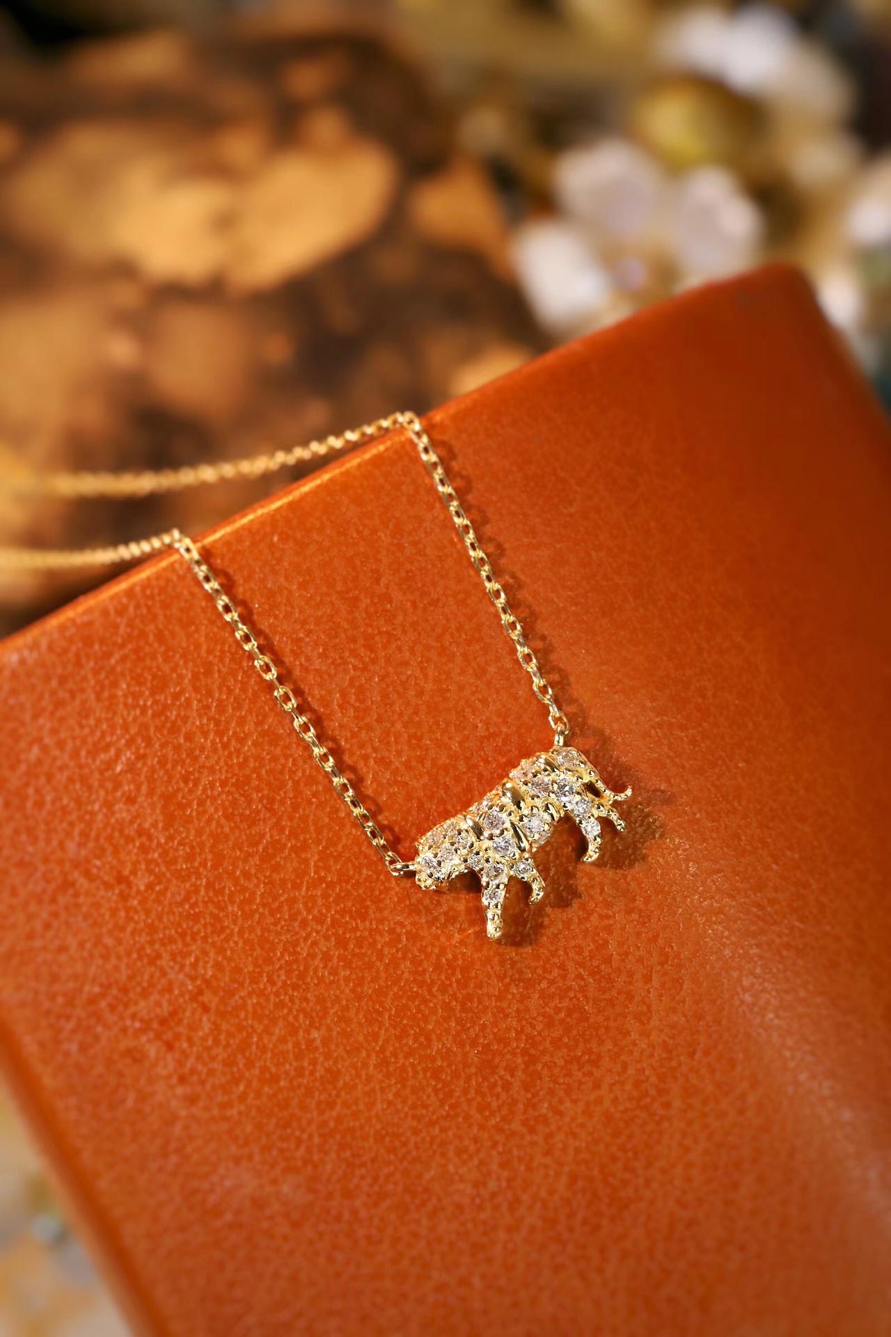 18k Gold Necklace, Chinese Cultural Elements Zodiac Series – Tiger, Natural Diamond 0.15ct Chinese Zodiac