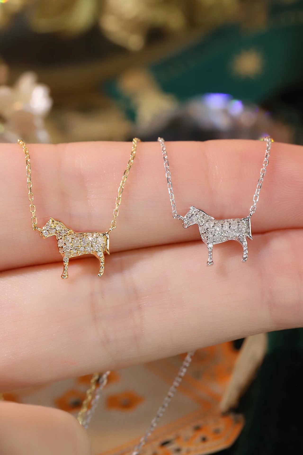 18k Gold Necklace, Chinese Cultural Elements Zodiac Series – Horse, Natural Diamond 0.12ct Chinese Zodiac