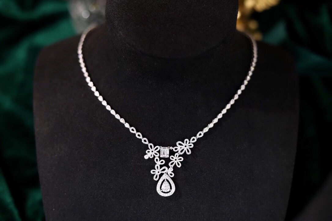 18k Gold Necklace, Luxury Diamond Necklace with Full Circle Setting, Natural Diamonds totaling 2.50ct