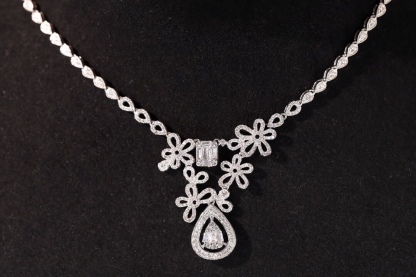 18k Gold Necklace, Luxury Diamond Necklace with Full Circle Setting, Natural Diamonds totaling 2.50ct