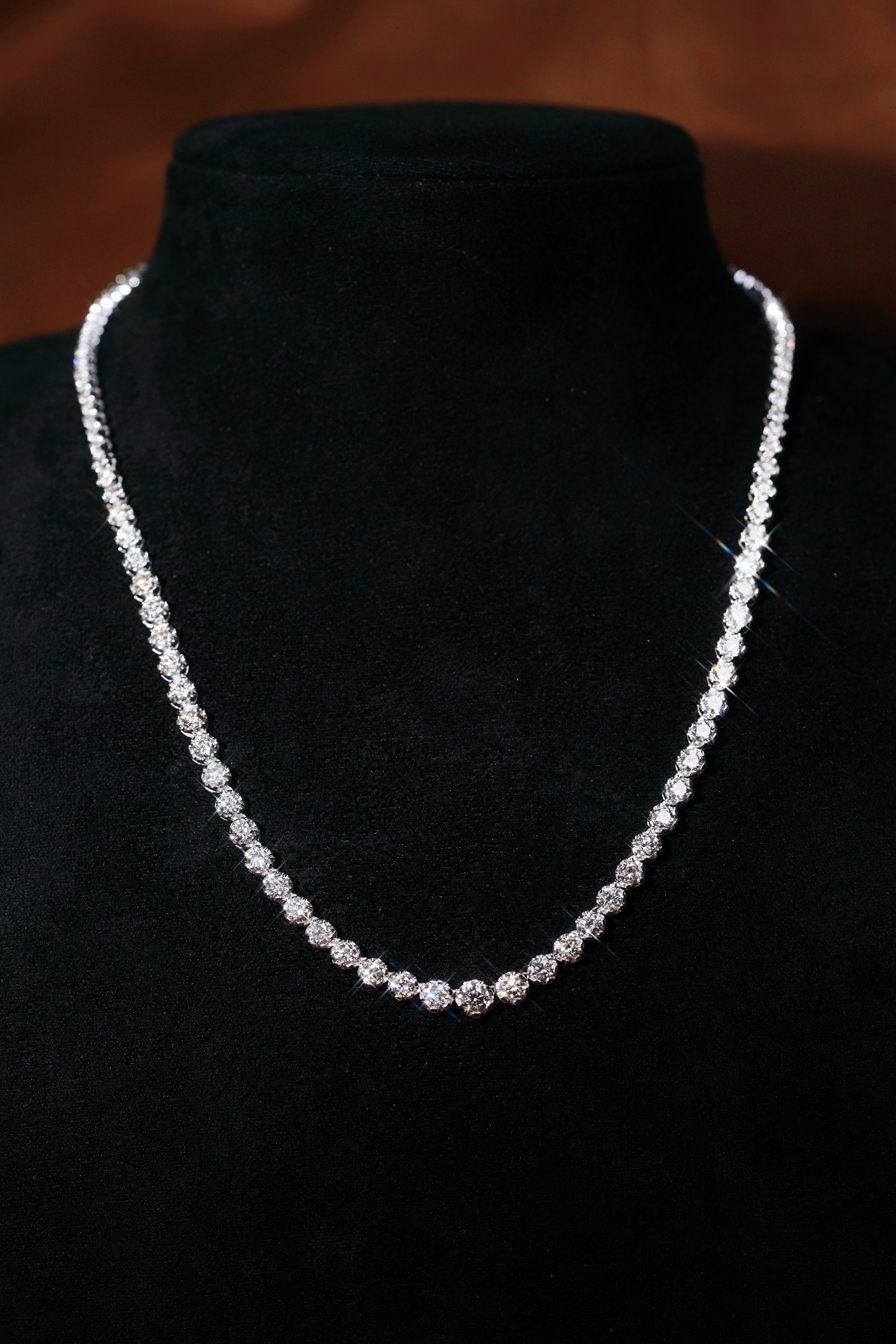 18k Gold Necklace, Luxury Diamond Necklace with Full Circle Setting, Natural Diamonds totaling 7.65ct