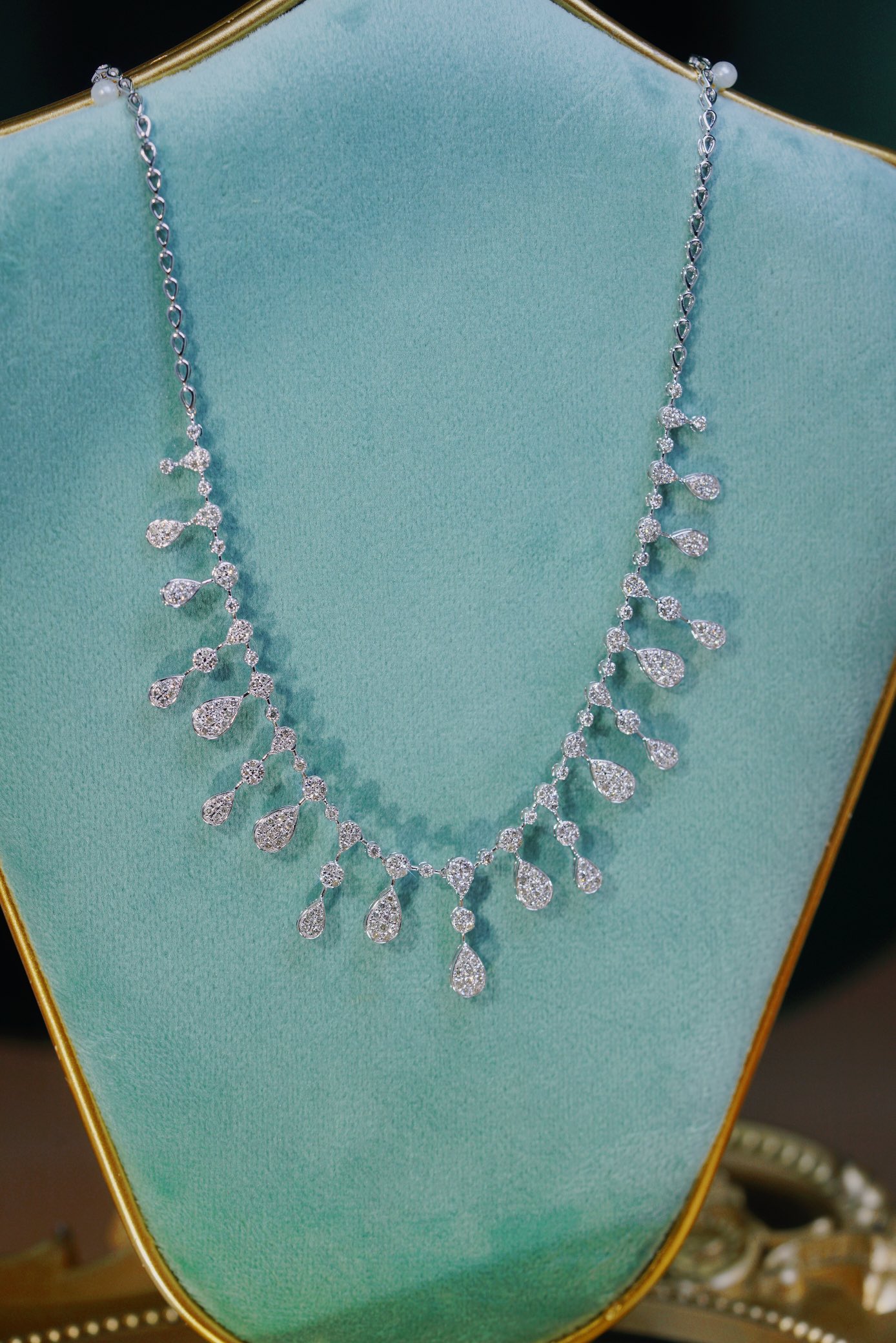 18k Gold Necklace, Luxury Semi-Circle Diamond Necklace with 2.70ct Natural Diamonds
