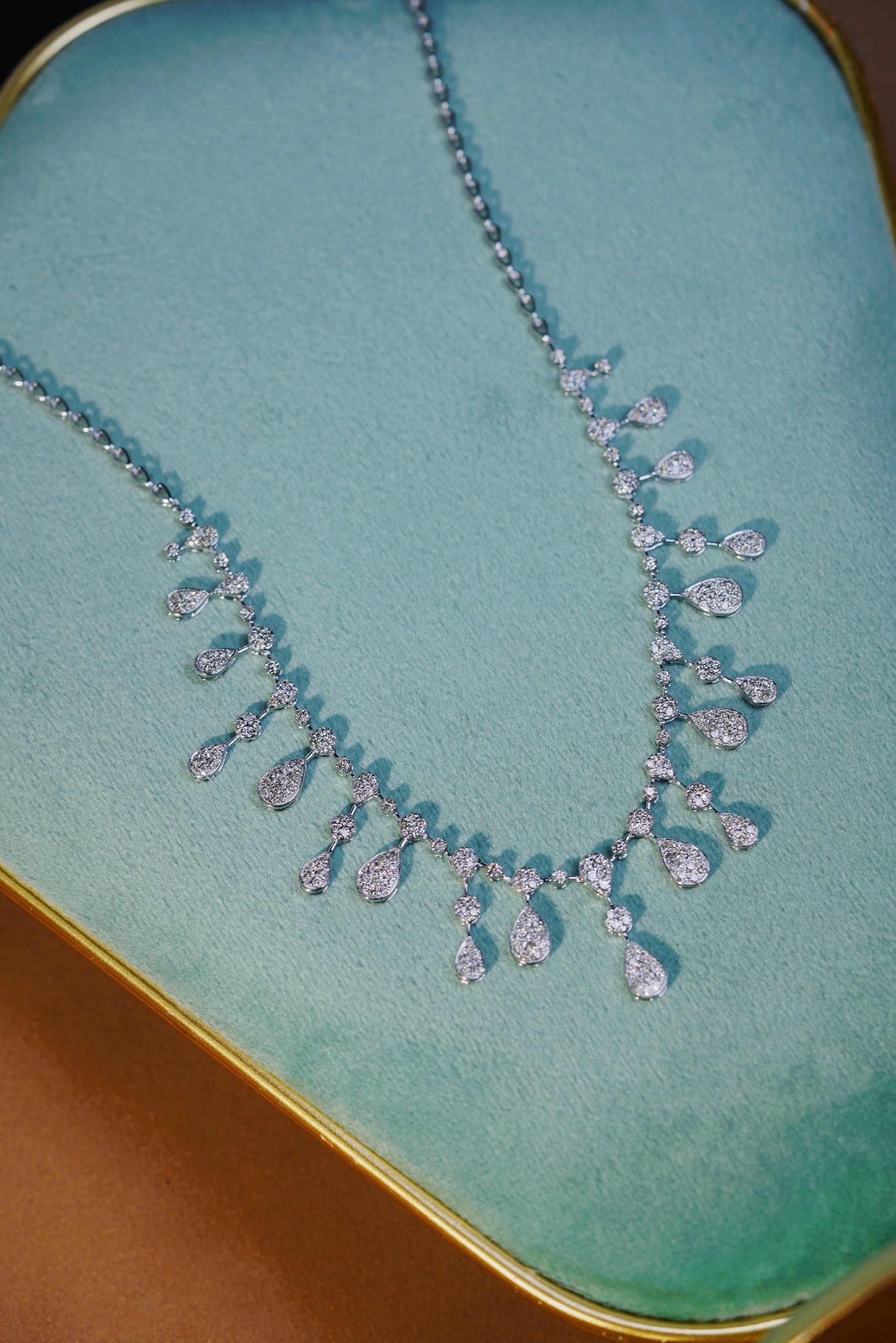 18k Gold Necklace, Luxury Semi-Circle Diamond Necklace with 2.70ct Natural Diamonds