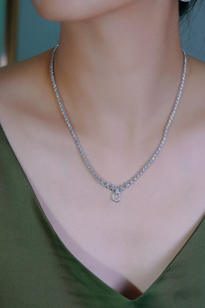 18k Gold Necklace with Luxury Diamond-Set Evening Gown Chain; Natural Diamonds totaling 3.50ct