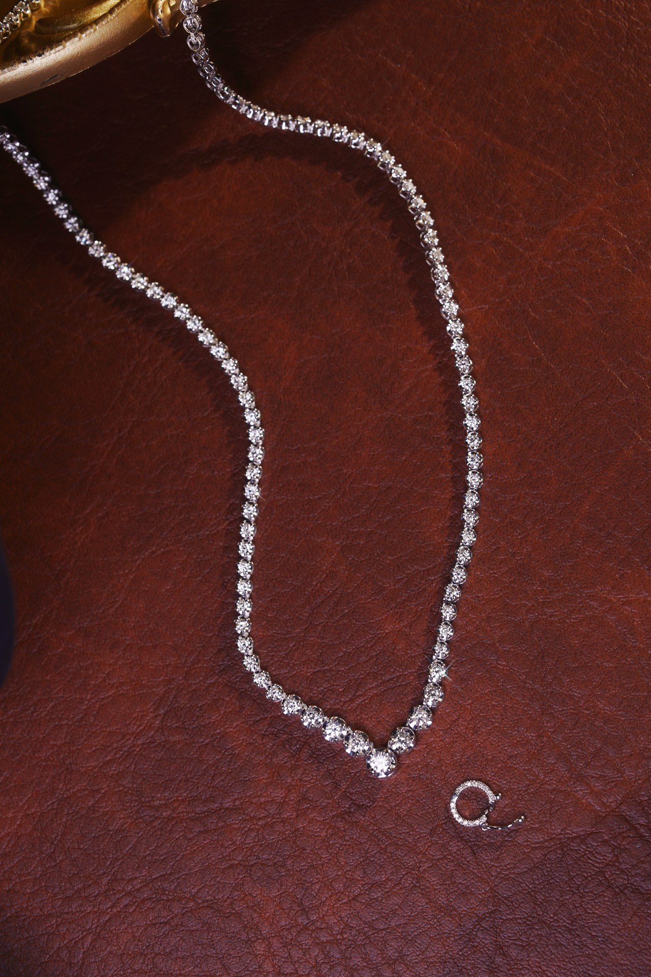 18k Gold Necklace with Luxury Diamond-Set Evening Gown Chain; Natural Diamonds totaling 3.50ct