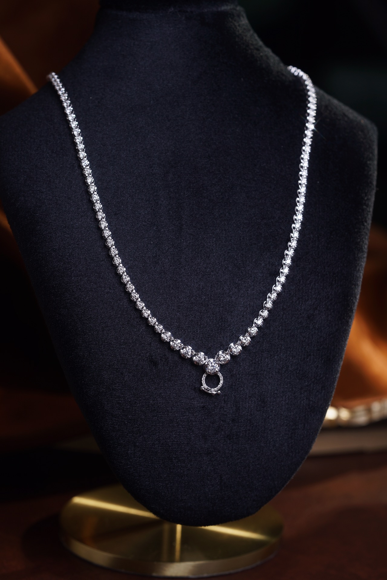 18k Gold Necklace with Luxury Diamond-Set Evening Gown Chain; Natural Diamonds totaling 3.50ct