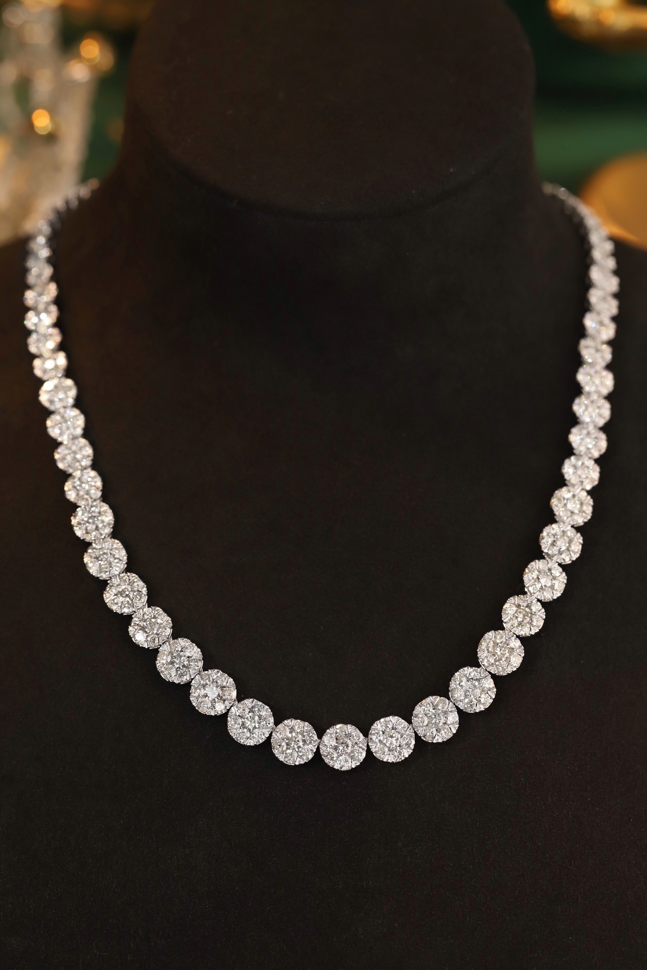 18k Gold Necklace with Luxury Diamond-Set Evening Gown Chain; Natural Diamonds totaling 13ct