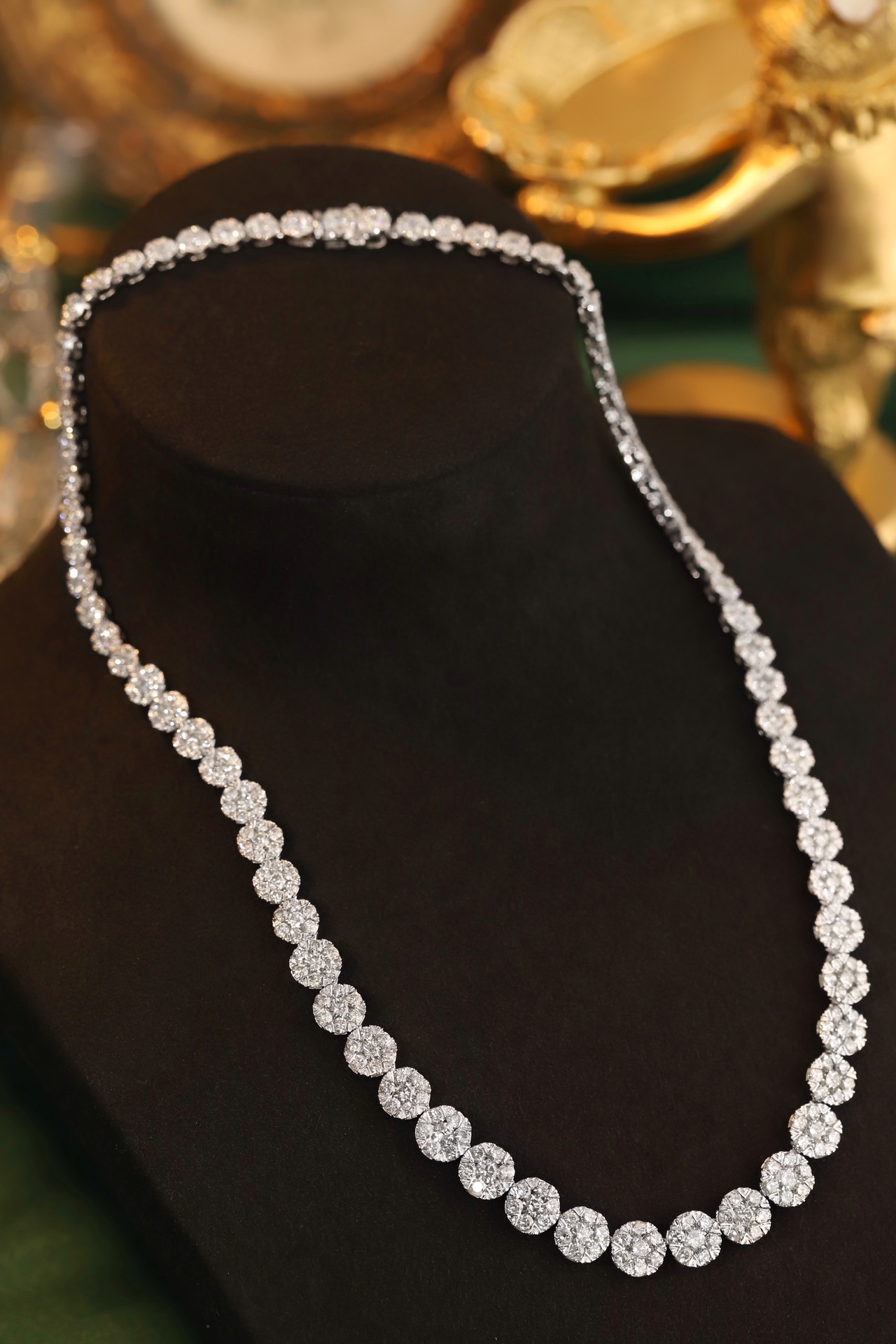 18k Gold Necklace with Luxury Diamond-Set Evening Gown Chain; Natural Diamonds totaling 13ct