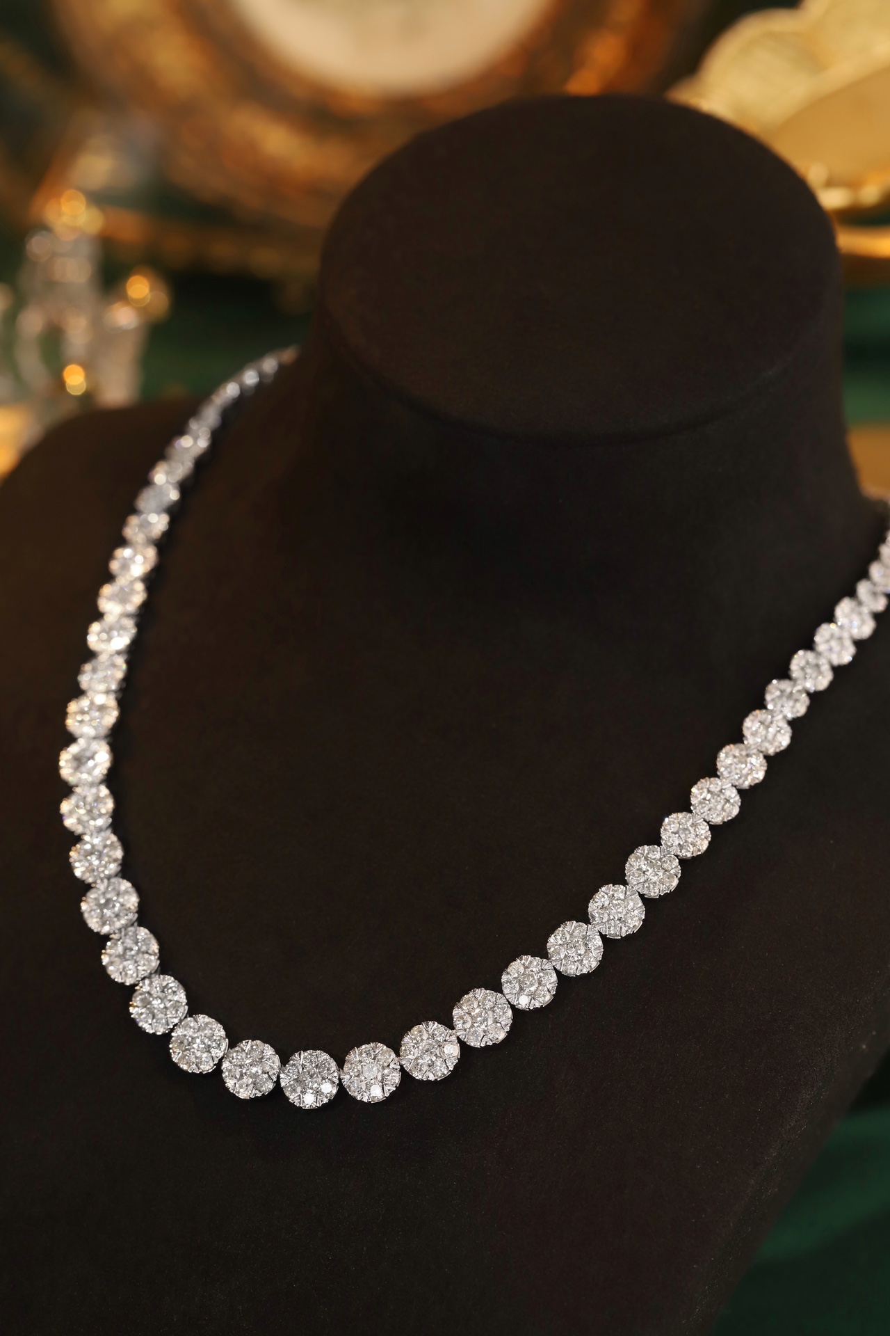 18k Gold Necklace with Luxury Diamond-Set Evening Gown Chain; Natural Diamonds totaling 13ct