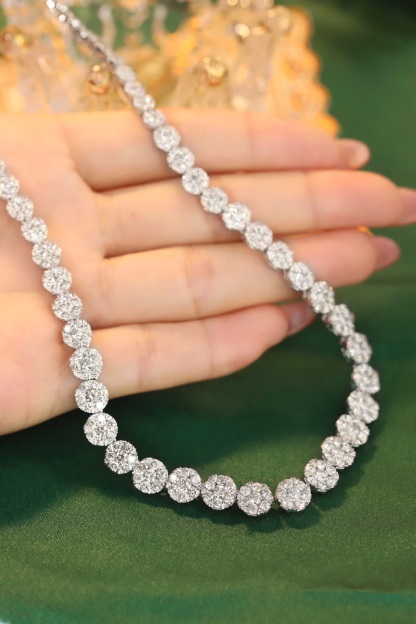 18k Gold Necklace with Luxury Diamond-Set Evening Gown Chain; Natural Diamonds totaling 13ct