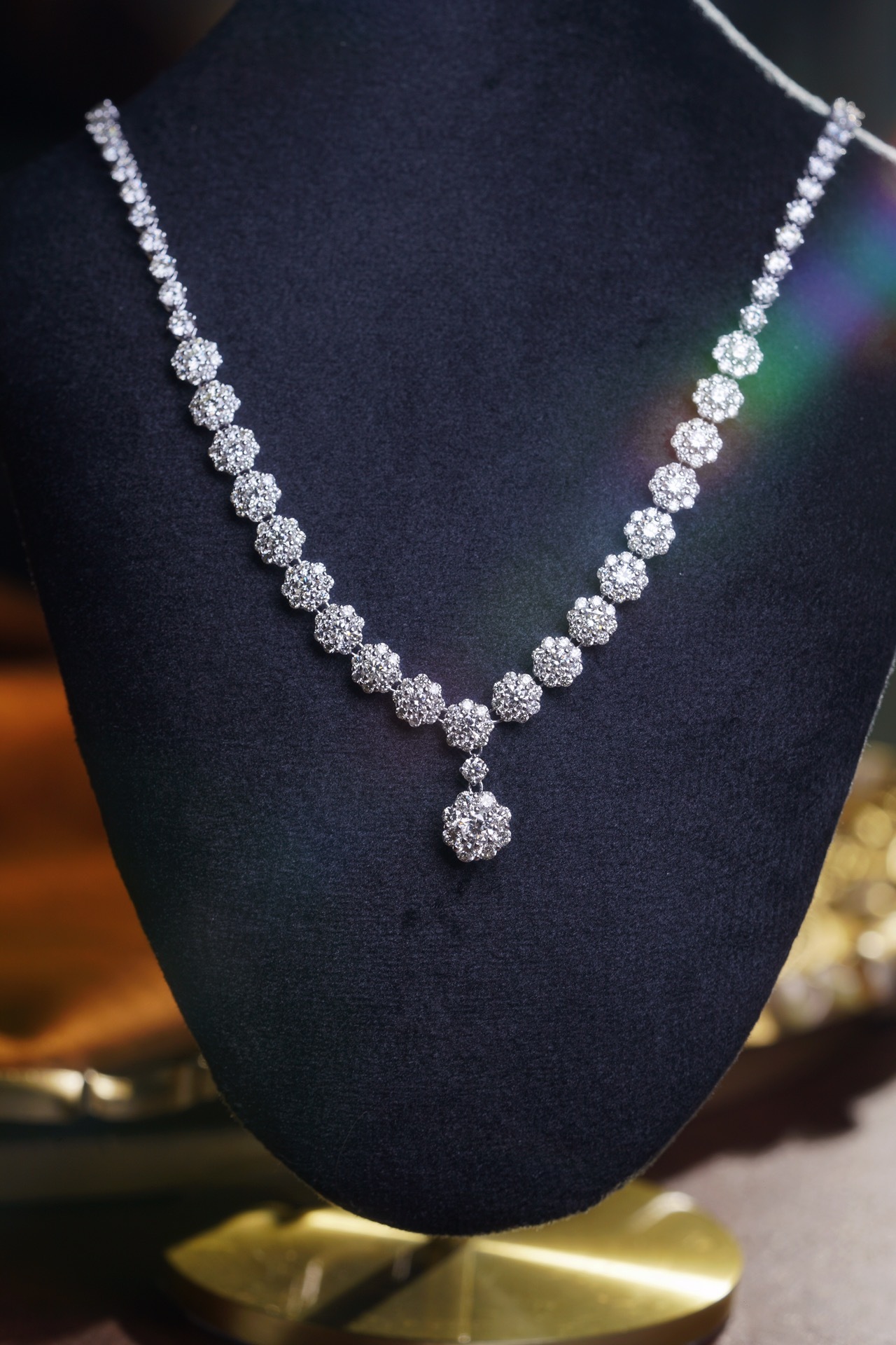 18k Gold Necklace, Luxury Semi-Circle Diamond Necklace with 9.20ct Natural Diamonds