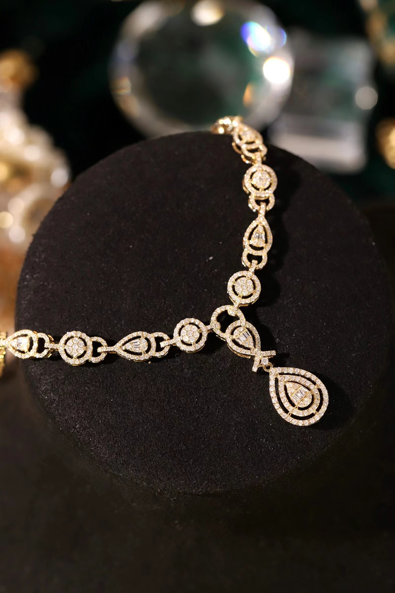 18k Gold Necklace, Luxury Semi-Circle Diamond Necklace with 1.50ct Natural Diamonds